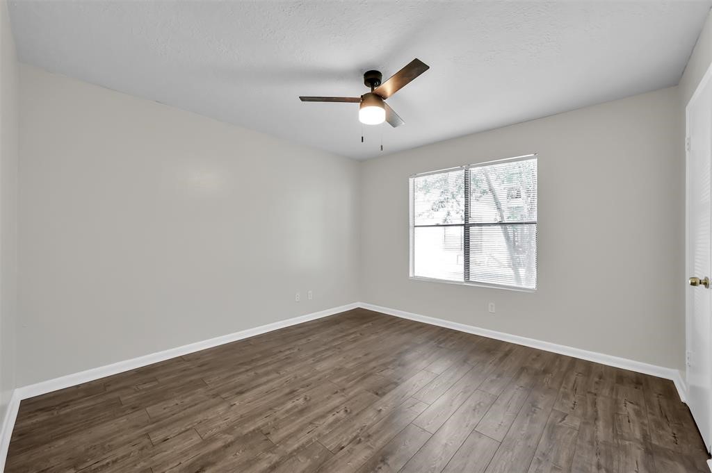 900 Holly Drive 3 Property Photo 12