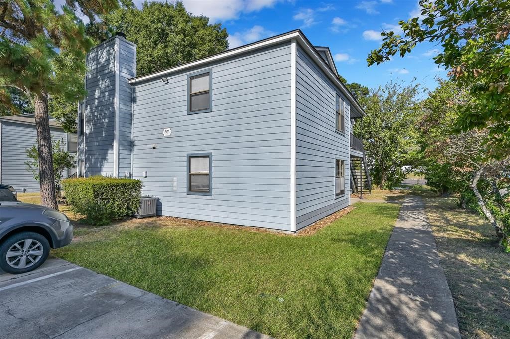 900 Holly Drive 3 Property Photo 16