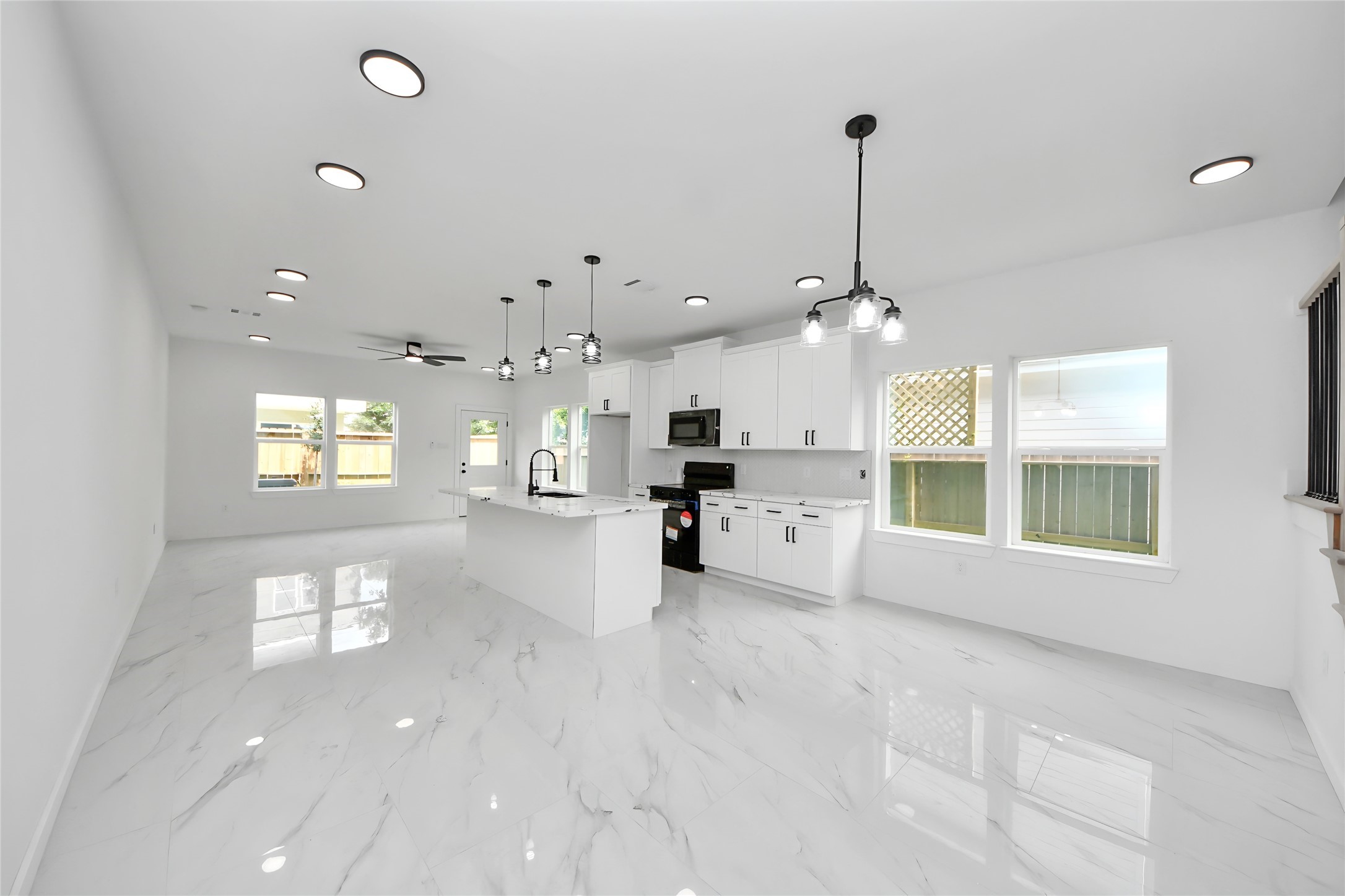 8023 Brandon Street Property Photo 1
