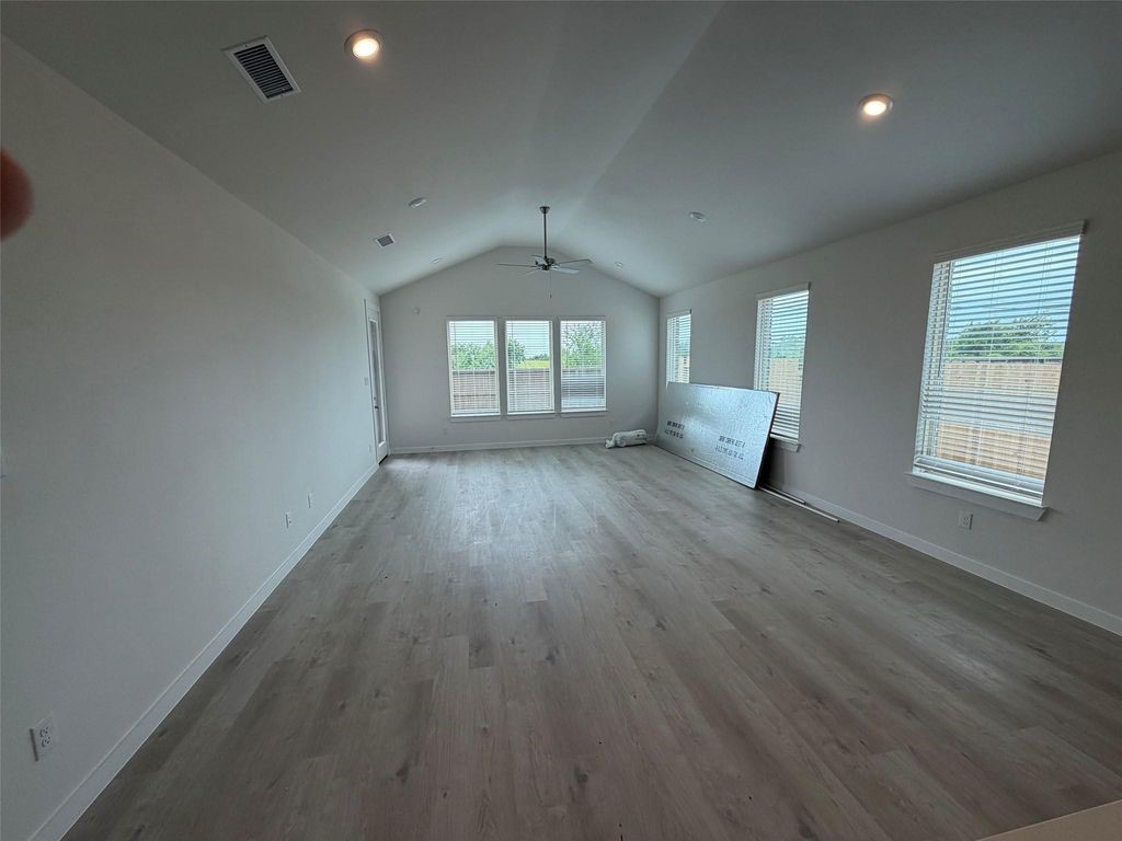 408 Mourning Dove Drive Property Photo 4