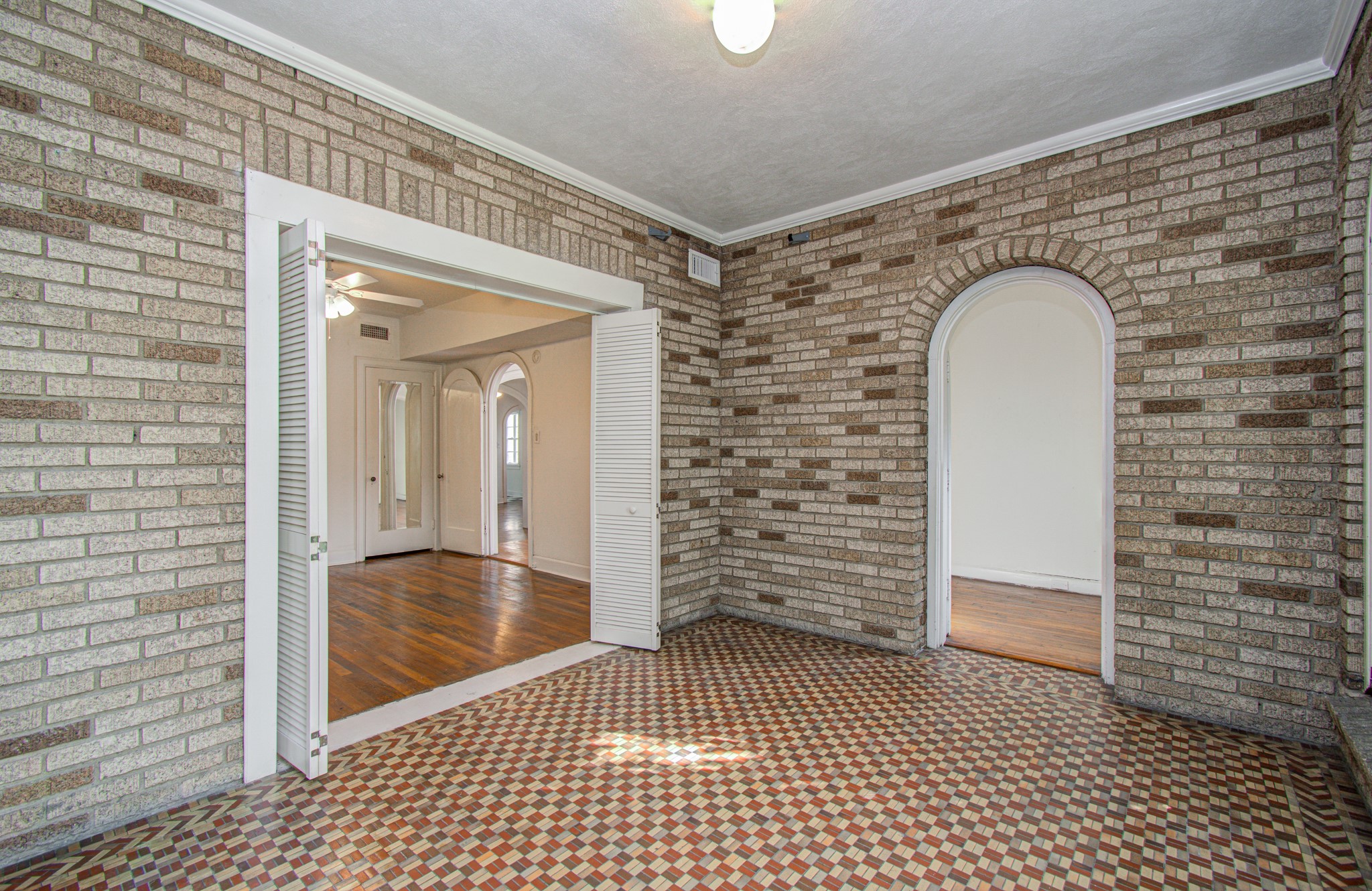 4802 La Branch Street Property Photo 14