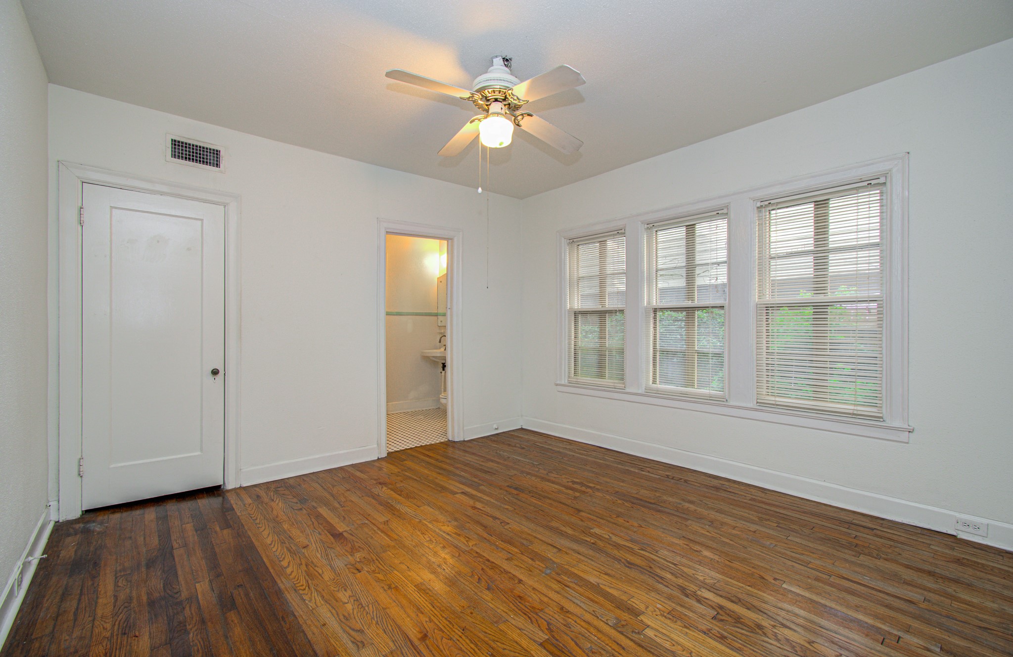 4802 La Branch Street Property Photo 20