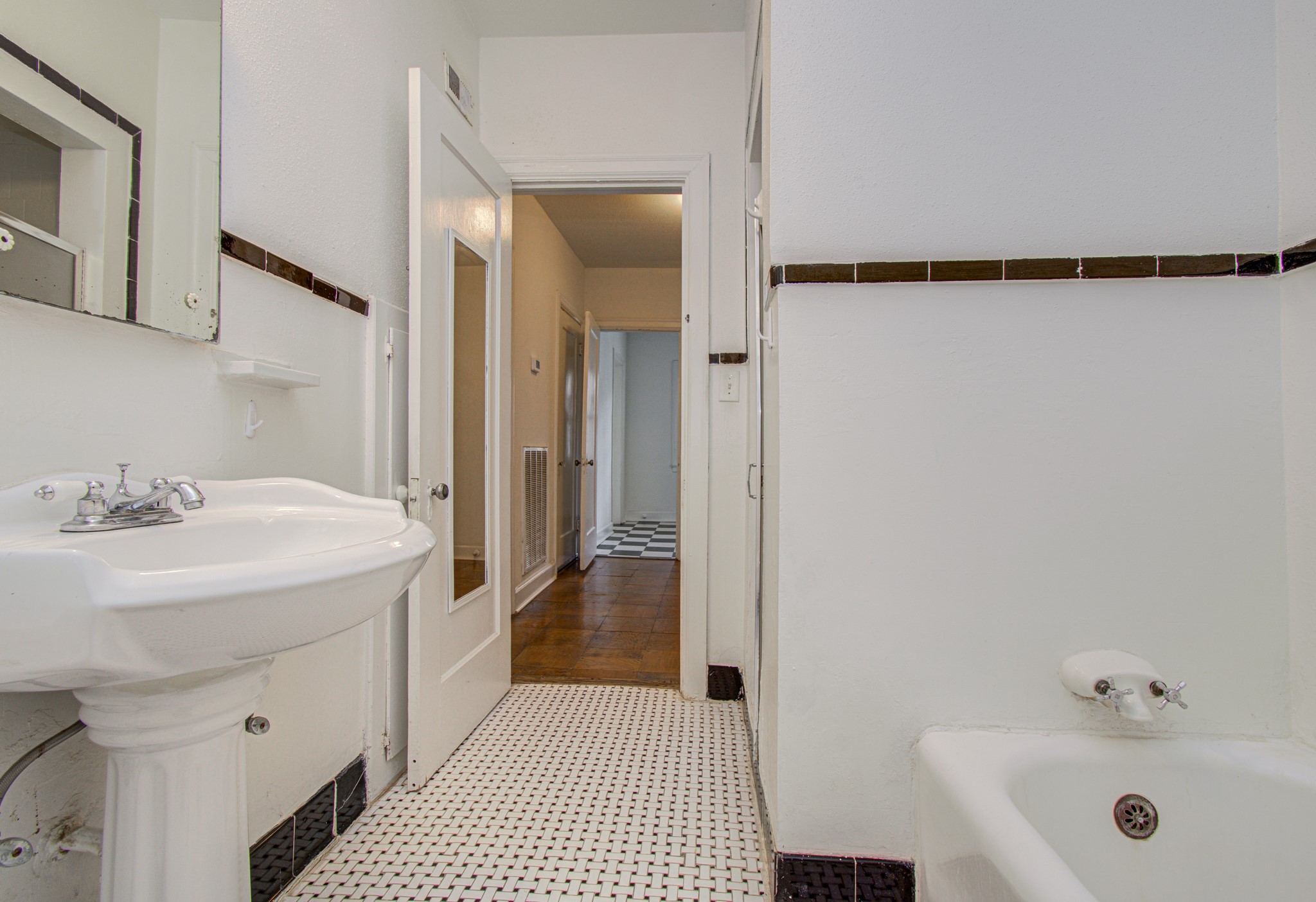 4802 La Branch Street Property Photo 23