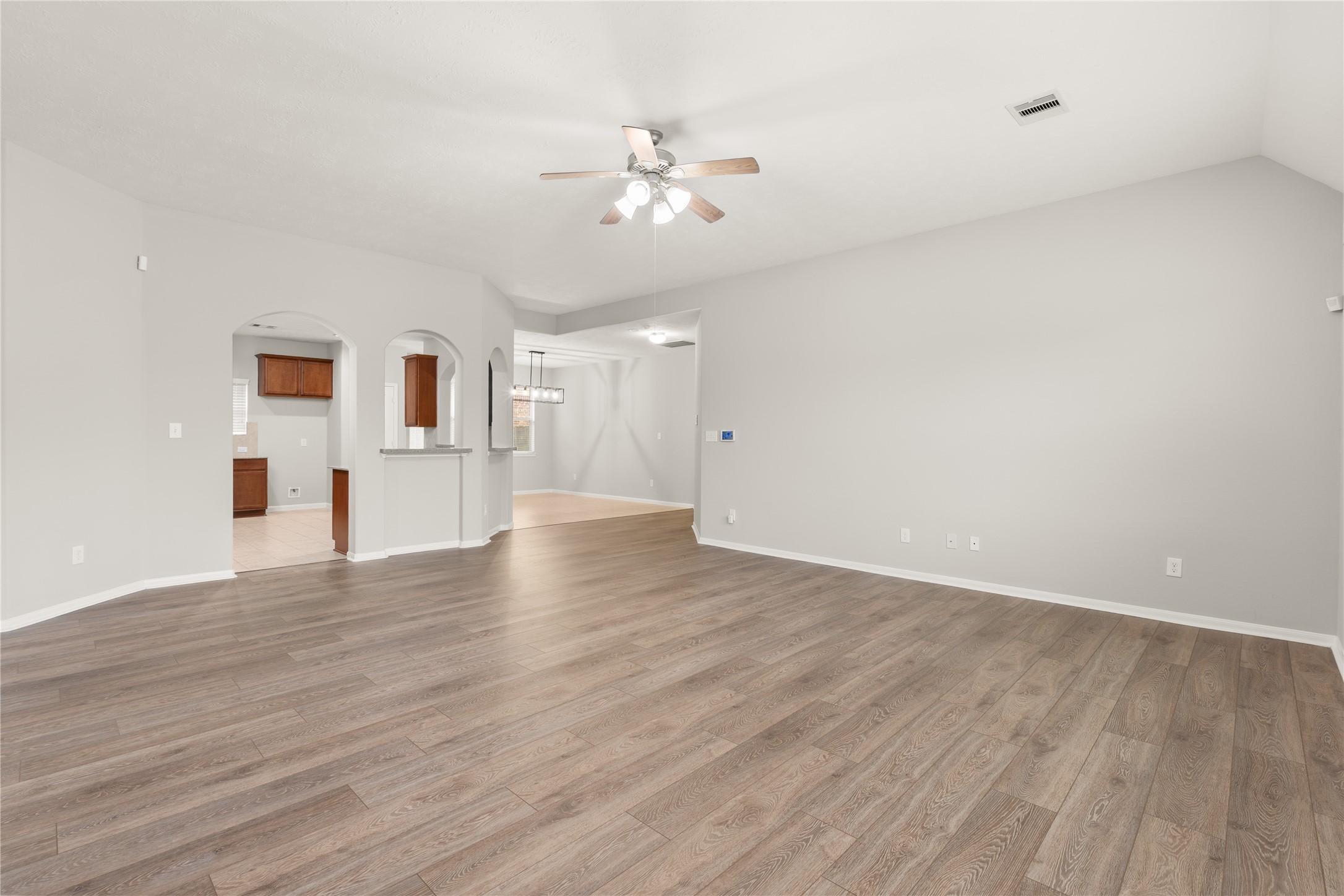 13602 Kodiak Brown Bear Street Property Photo 9