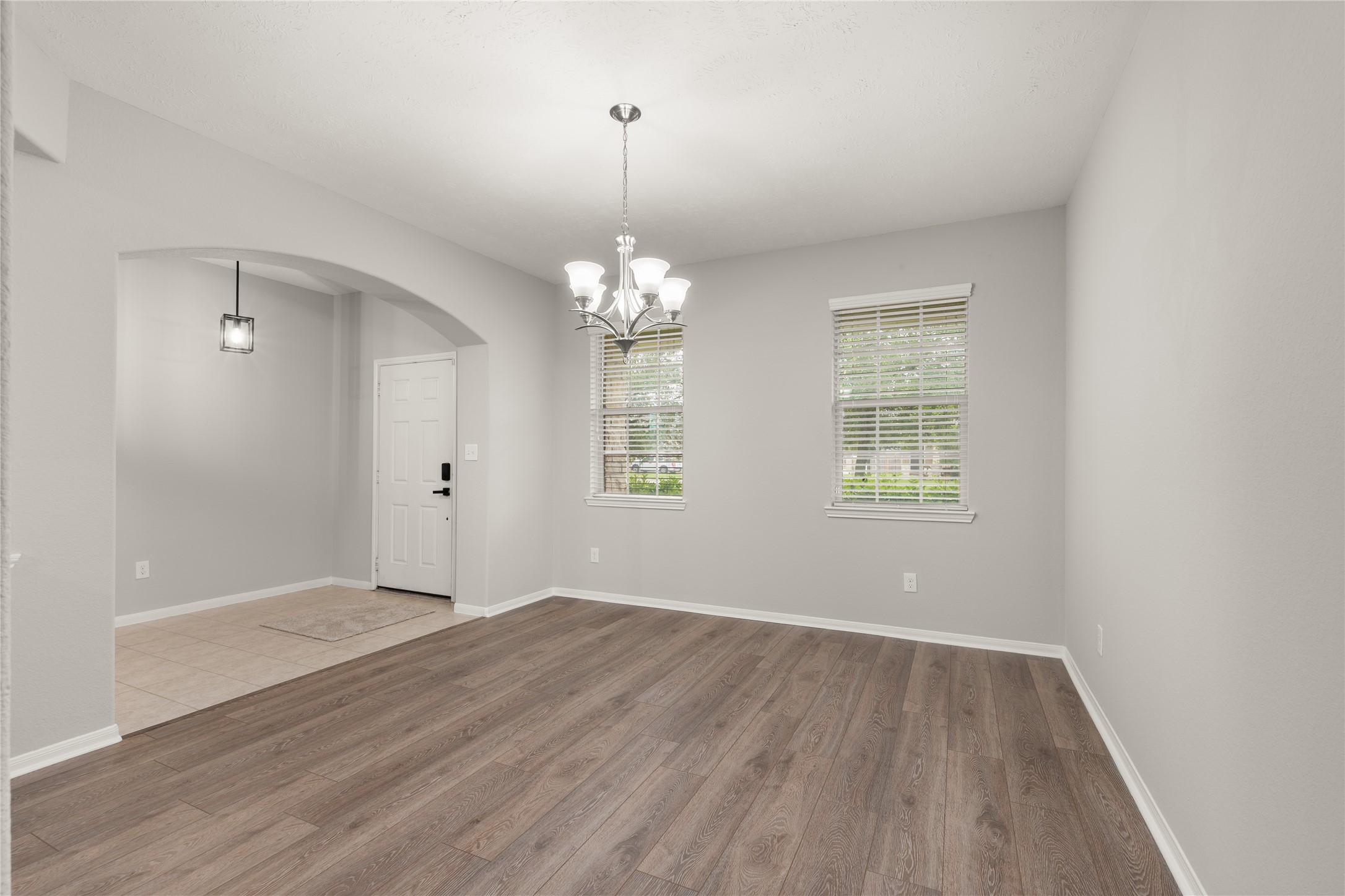 13602 Kodiak Brown Bear Street Property Photo 11