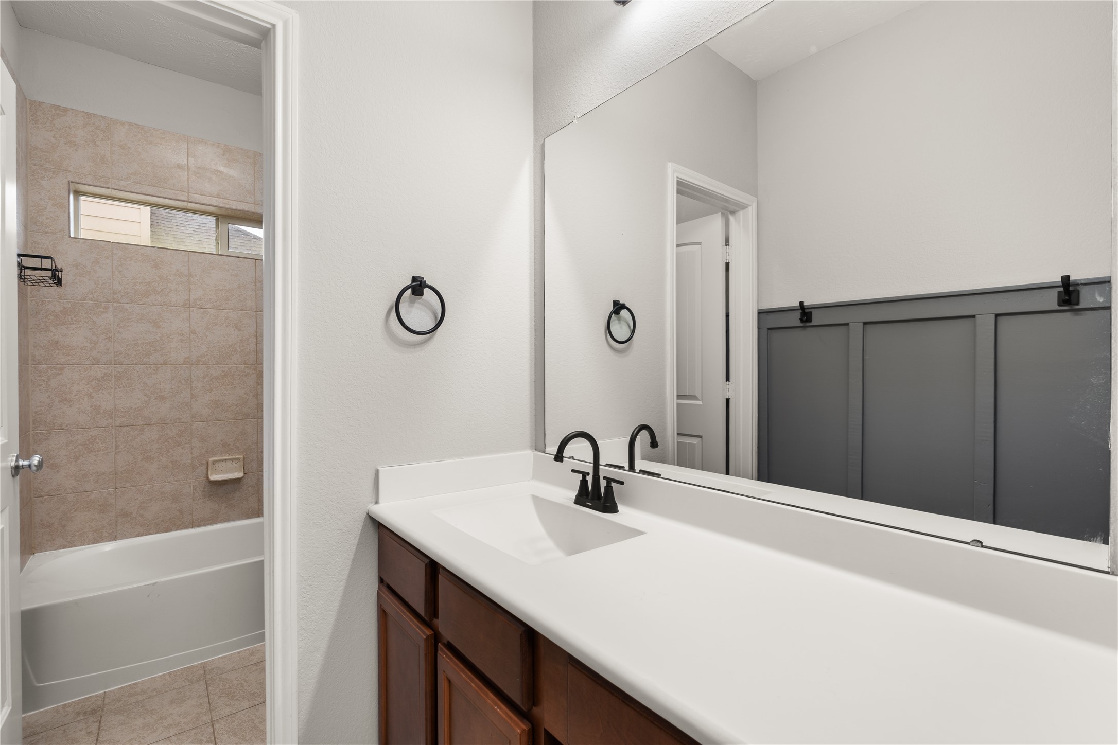 13602 Kodiak Brown Bear Street Property Photo 35