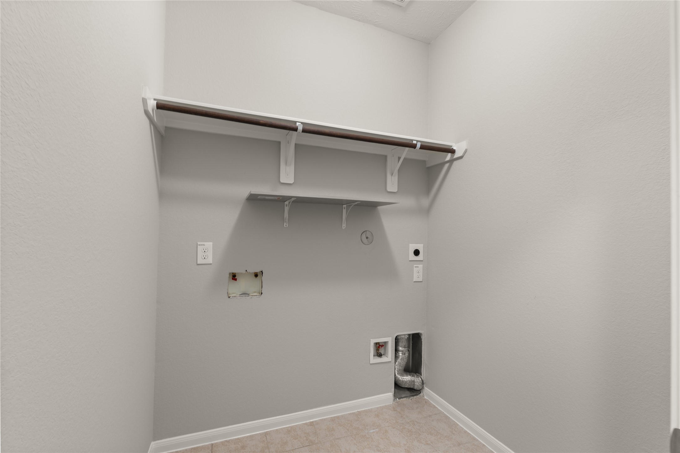 13602 Kodiak Brown Bear Street Property Photo 36