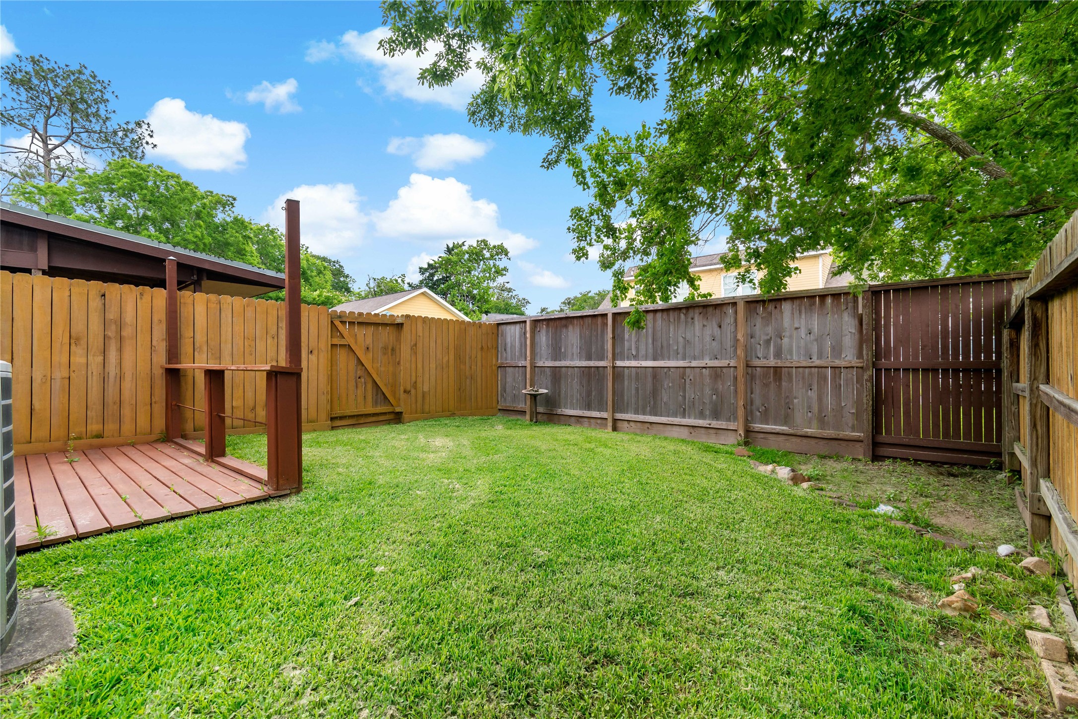542 Birdsong Drive Property Photo 4