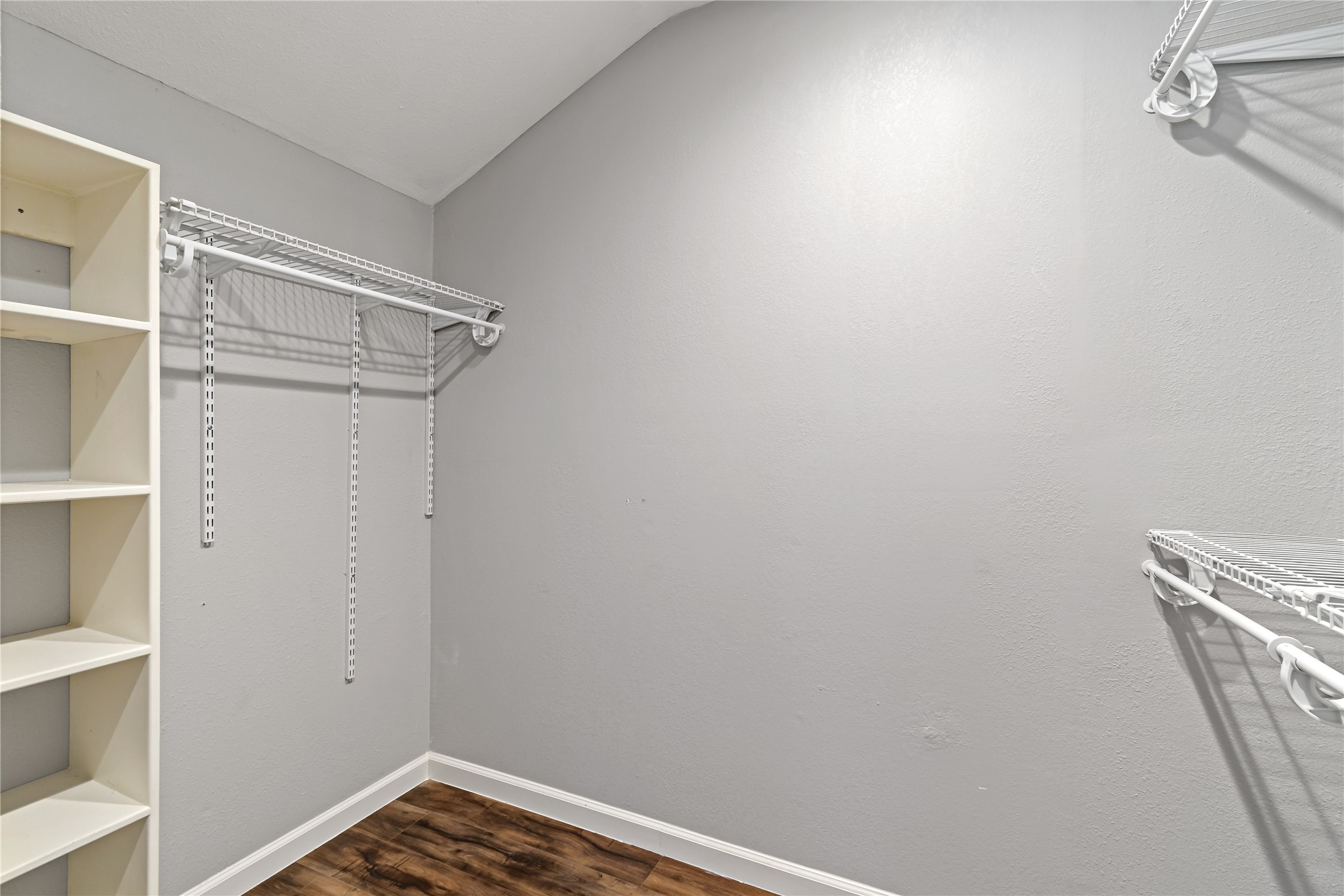 542 Birdsong Drive Property Photo 18