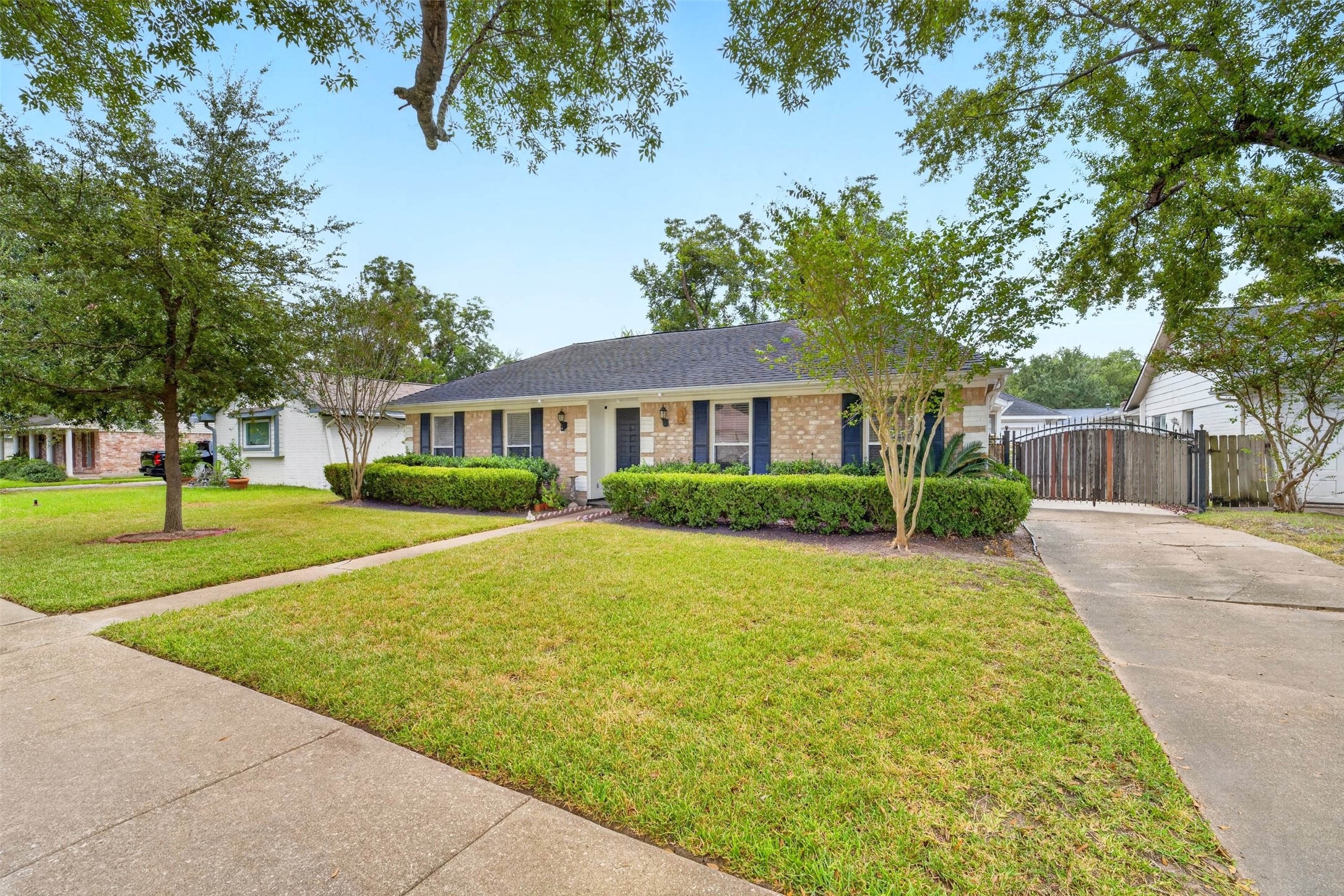 12823 Westhorpe Drive Property Photo 1