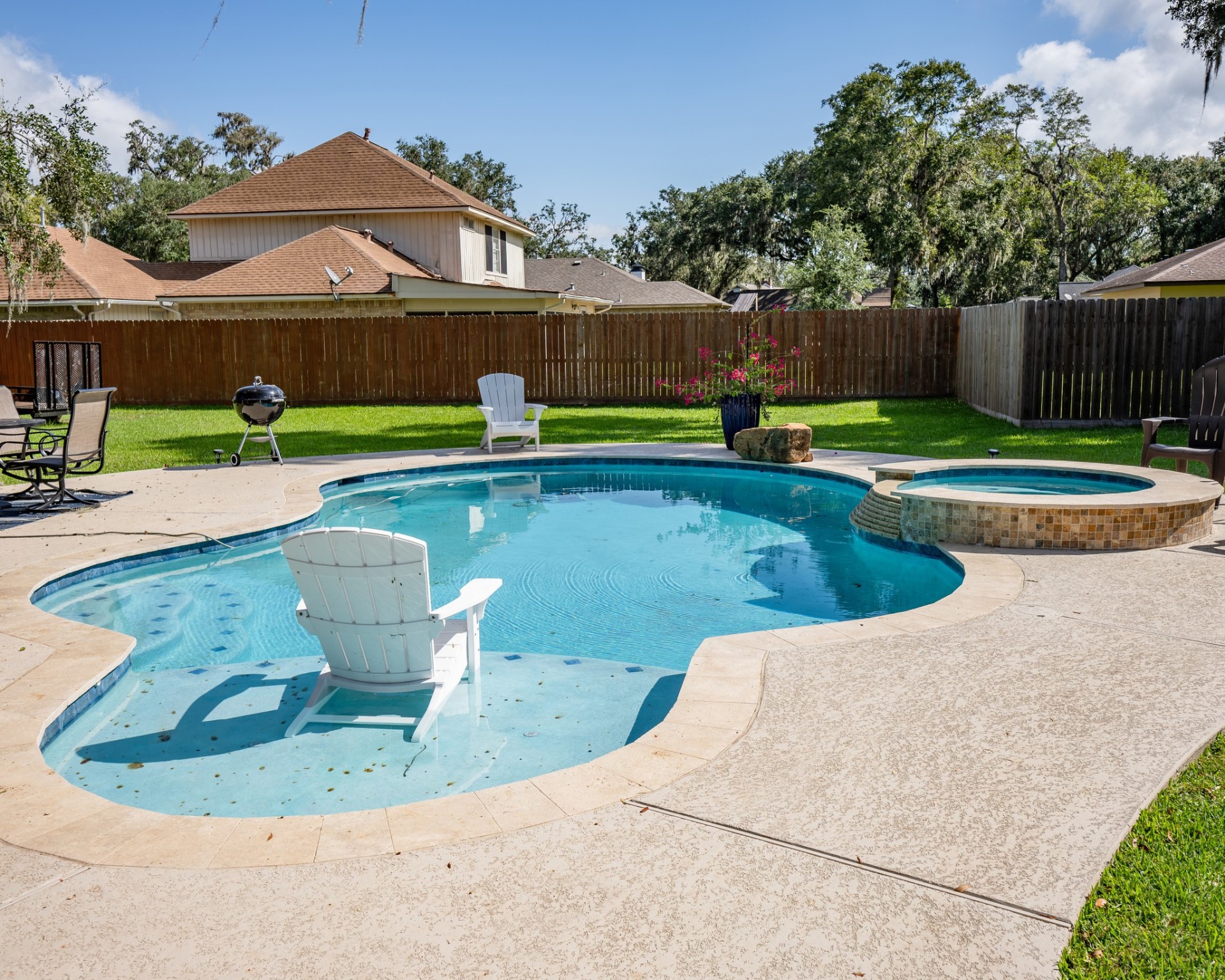 143 Paradise Valley Drive Property Photo