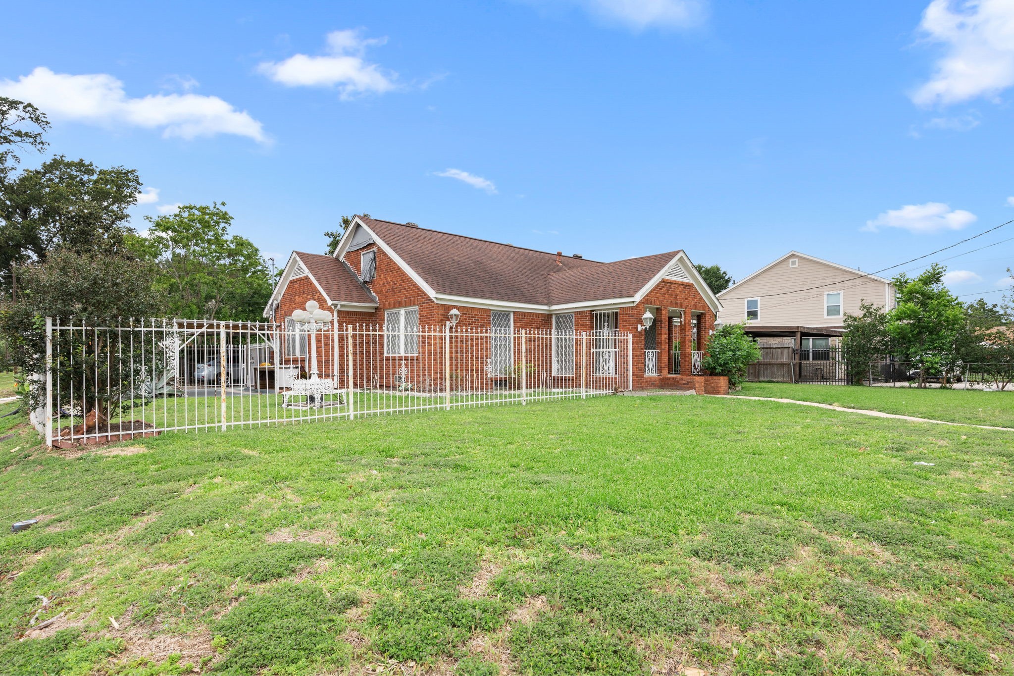 5201 Irvington Boulevard Property Photo 3