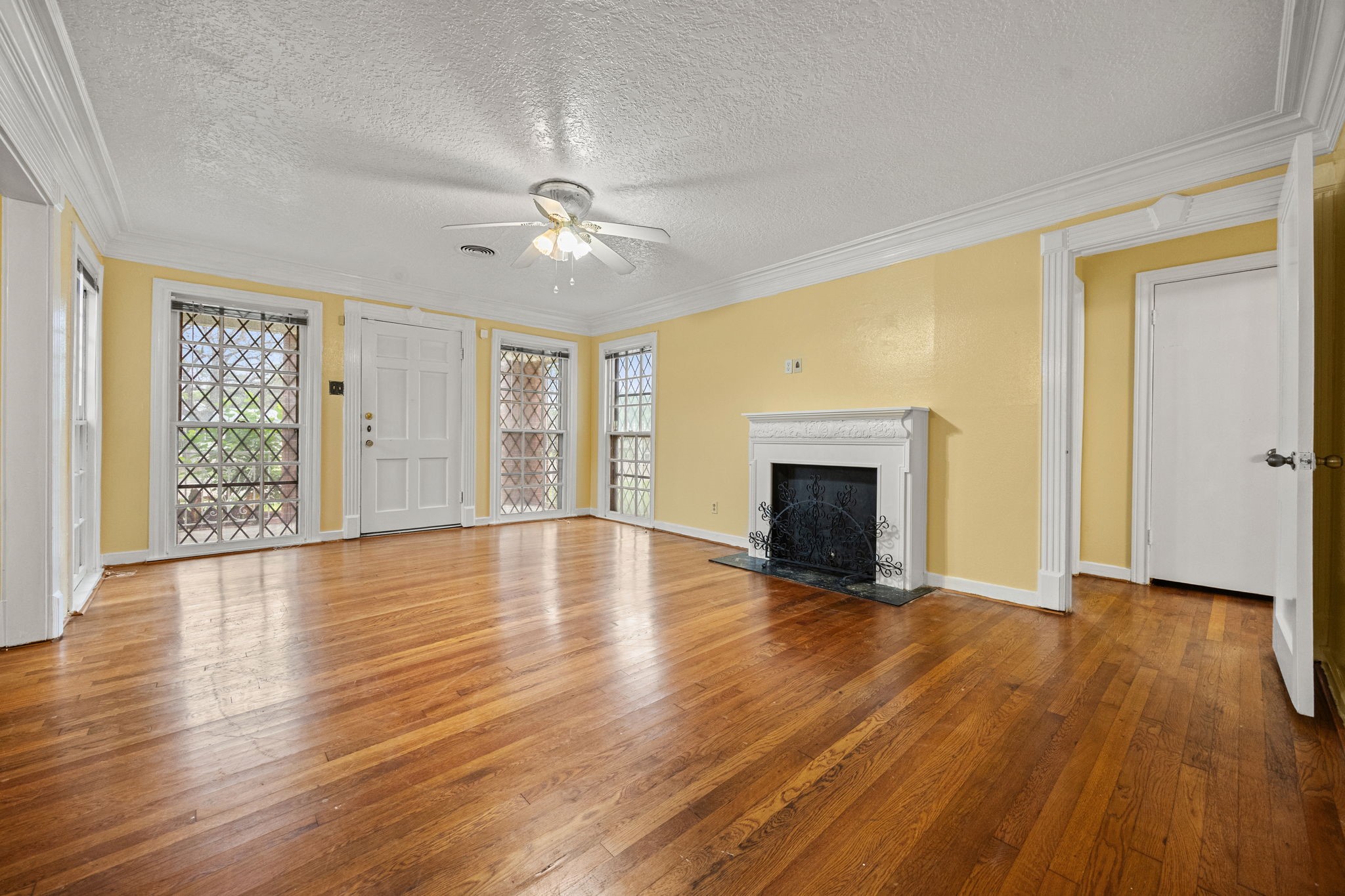 5201 Irvington Boulevard Property Photo 8