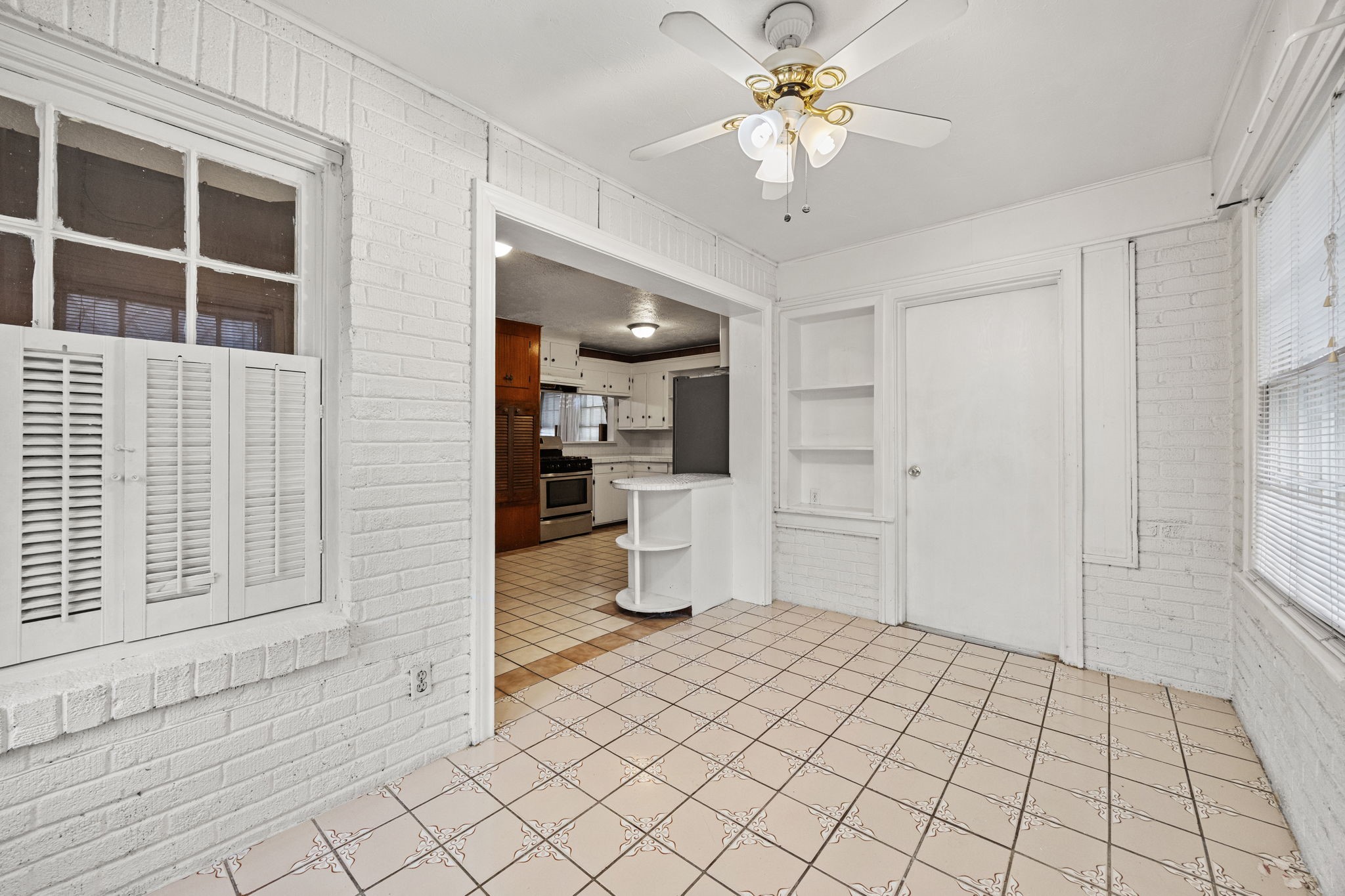 5201 Irvington Boulevard Property Photo 17
