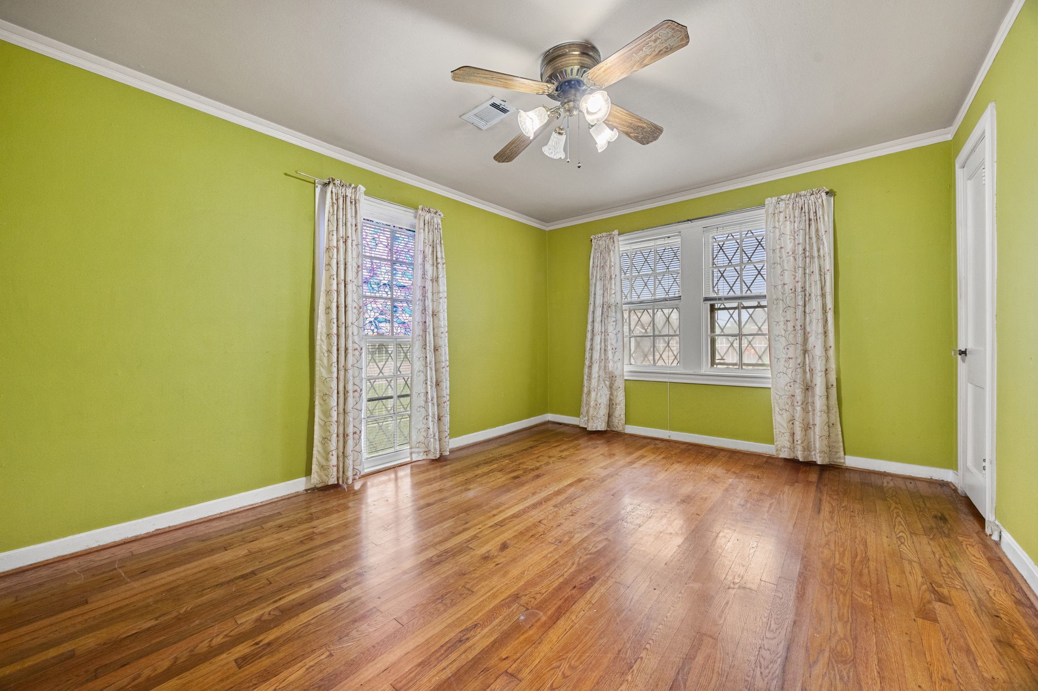 5201 Irvington Boulevard Property Photo 21