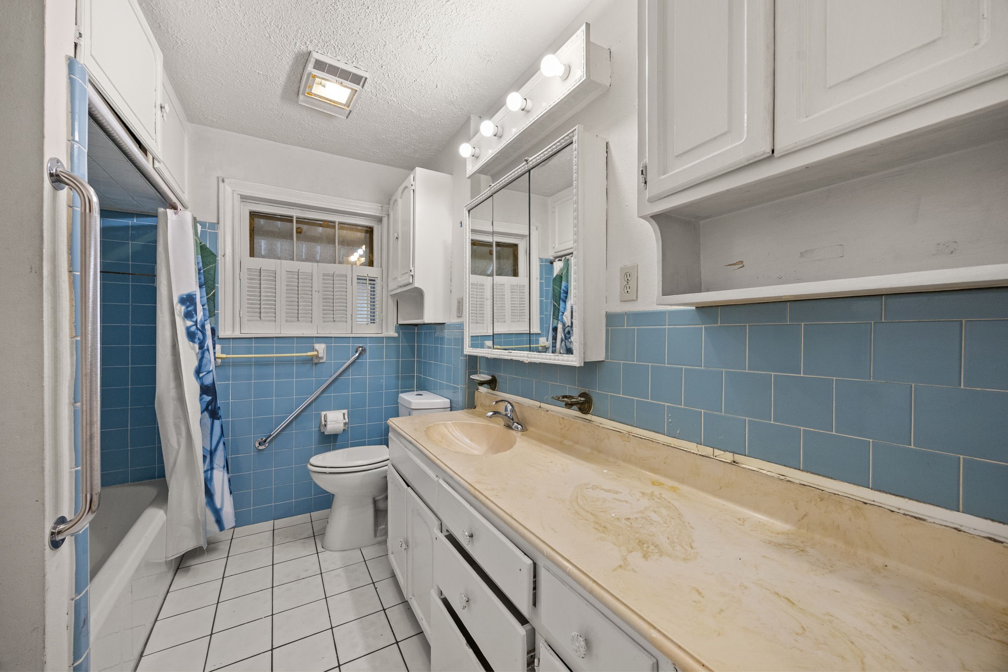 5201 Irvington Boulevard Property Photo 24