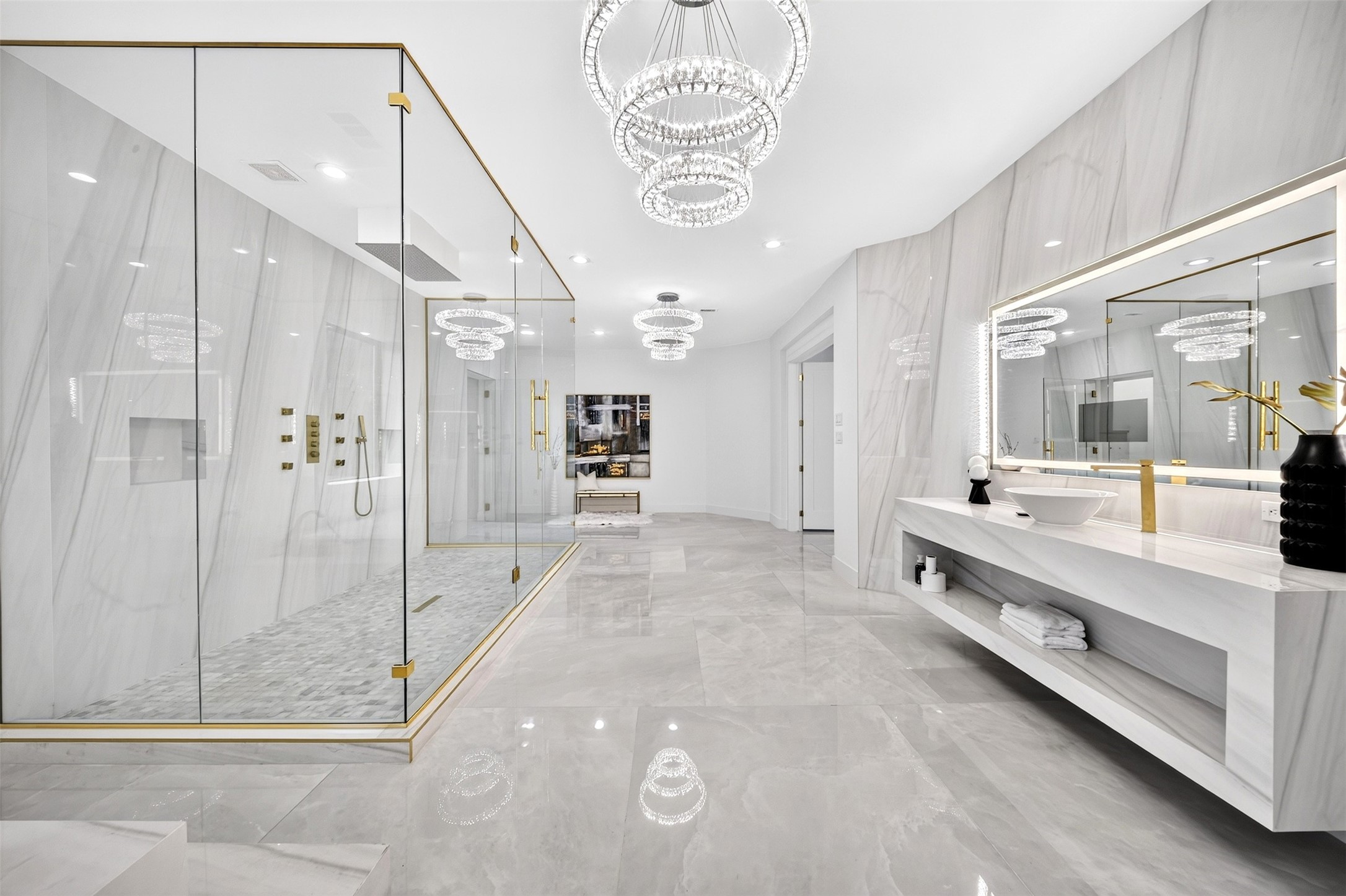8243 Thompson Lake Drive Property Photo 23
