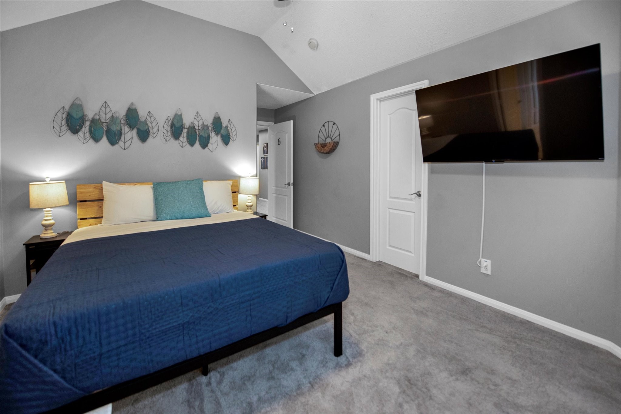 8219 Shoregrove Drive Property Photo 19