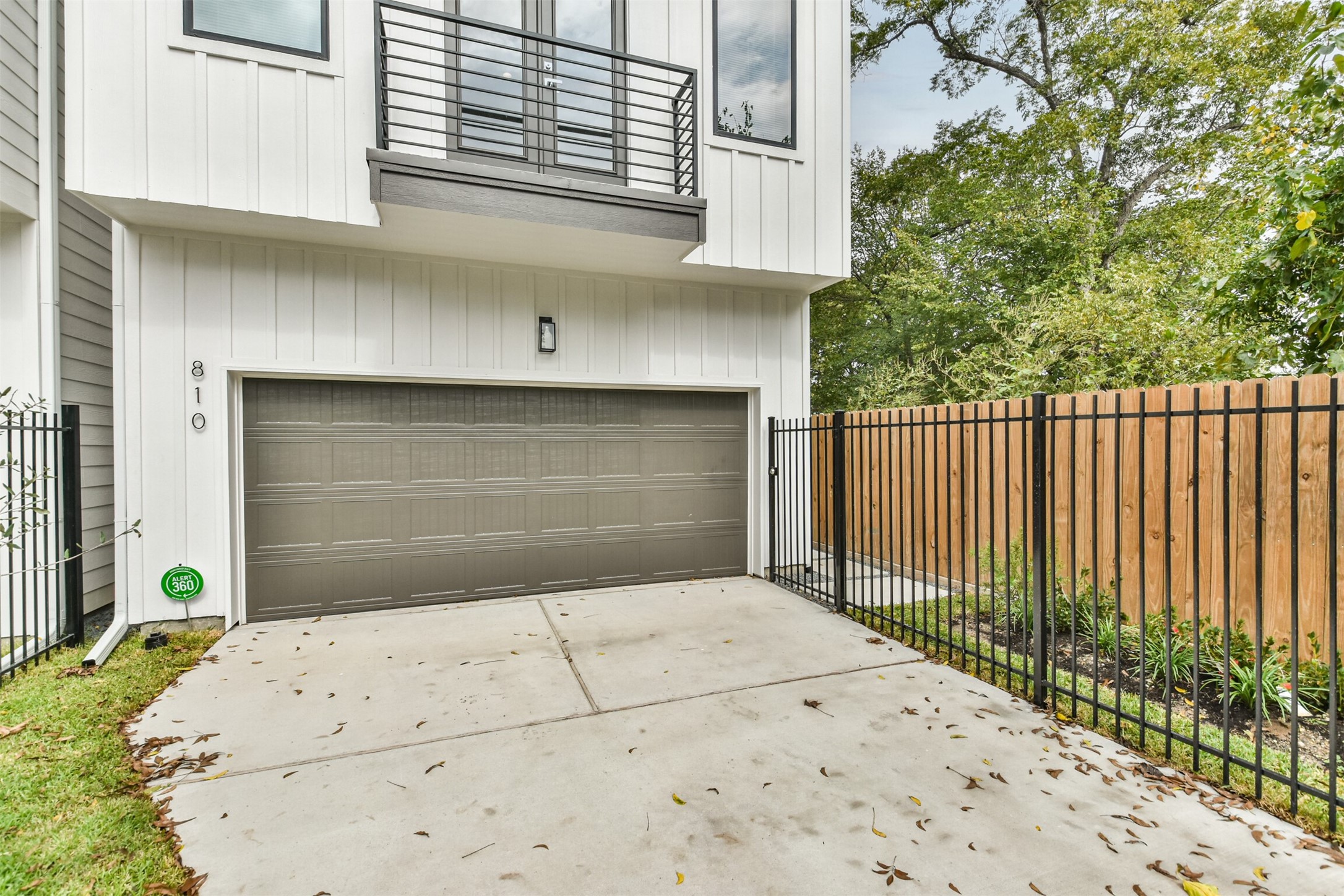 810 Mansfield Street Property Photo 5