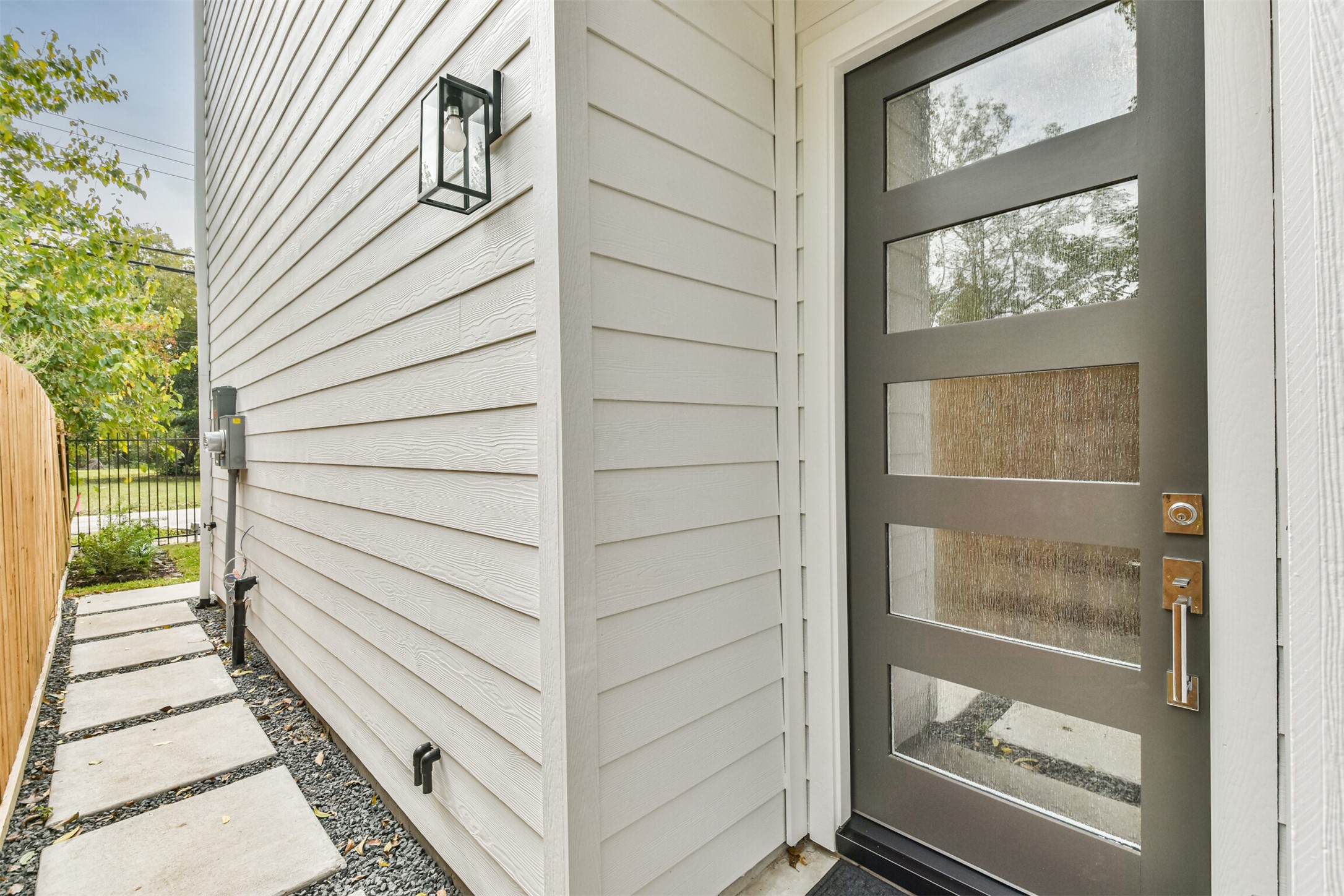 810 Mansfield Street Property Photo 6