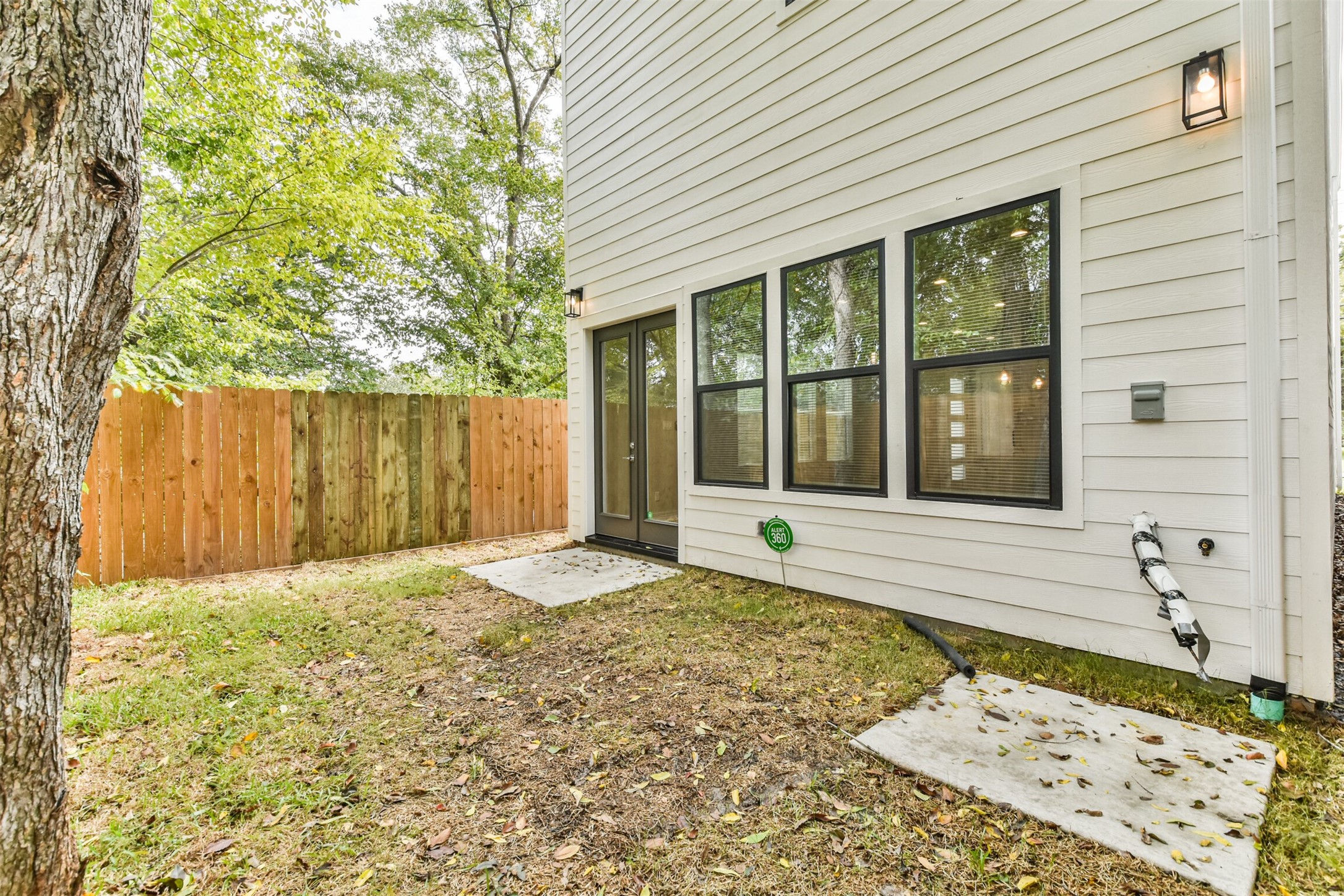 810 Mansfield Street Property Photo 10