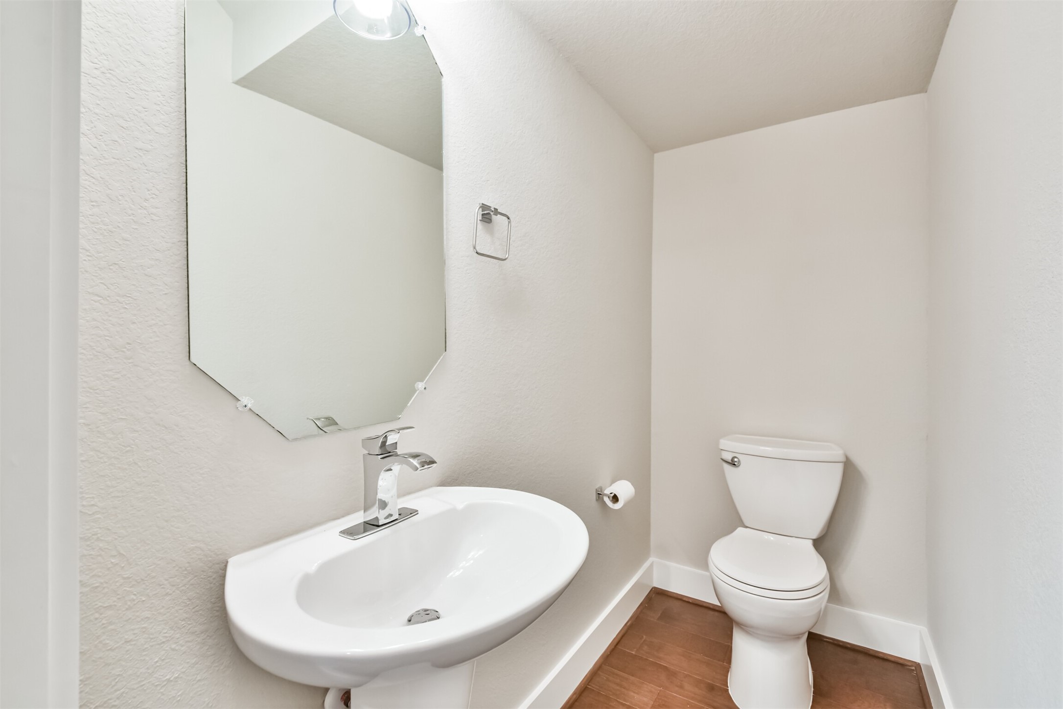 810 Mansfield Street Property Photo 25