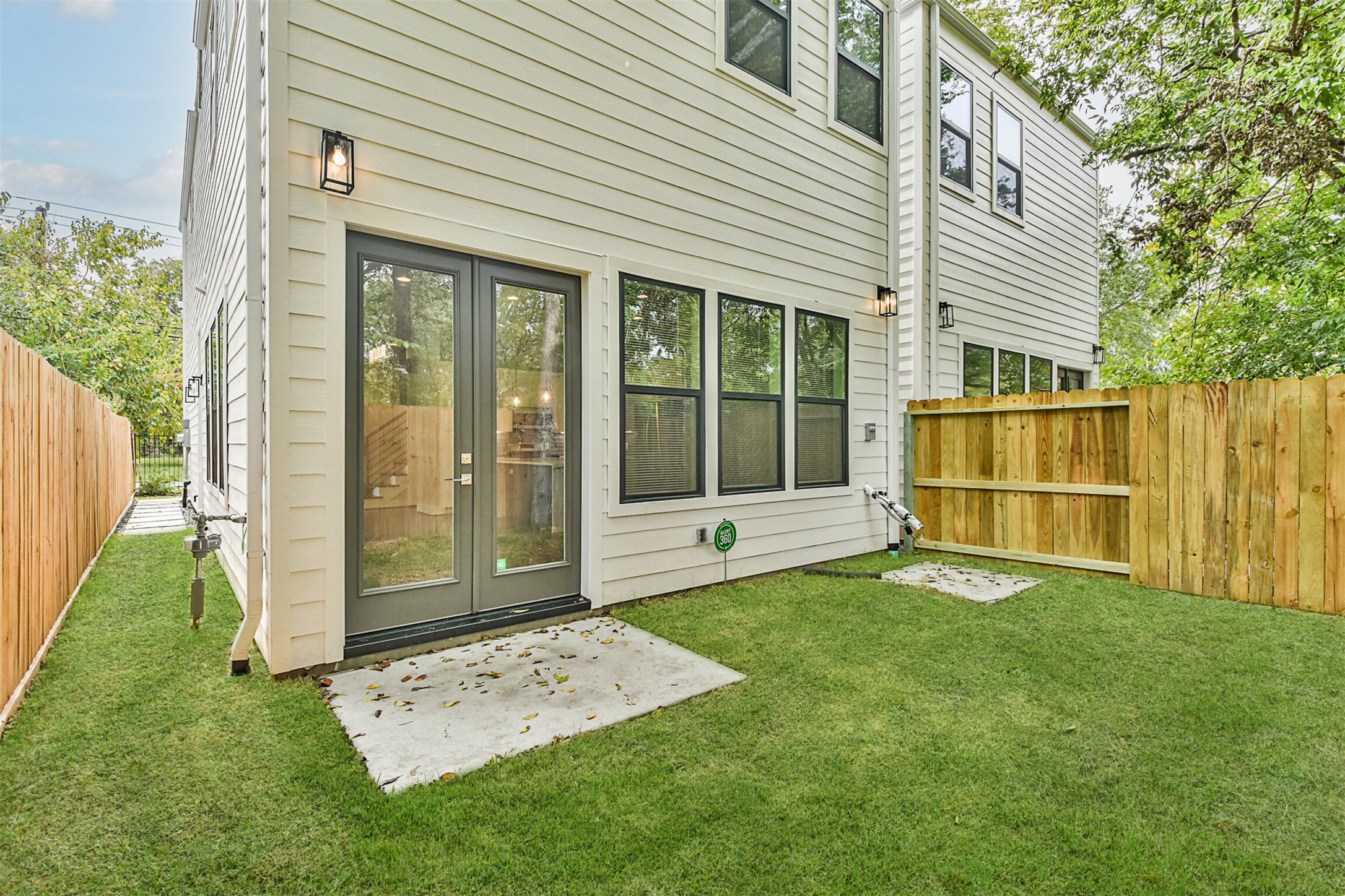 810 Mansfield Street Property Photo 46