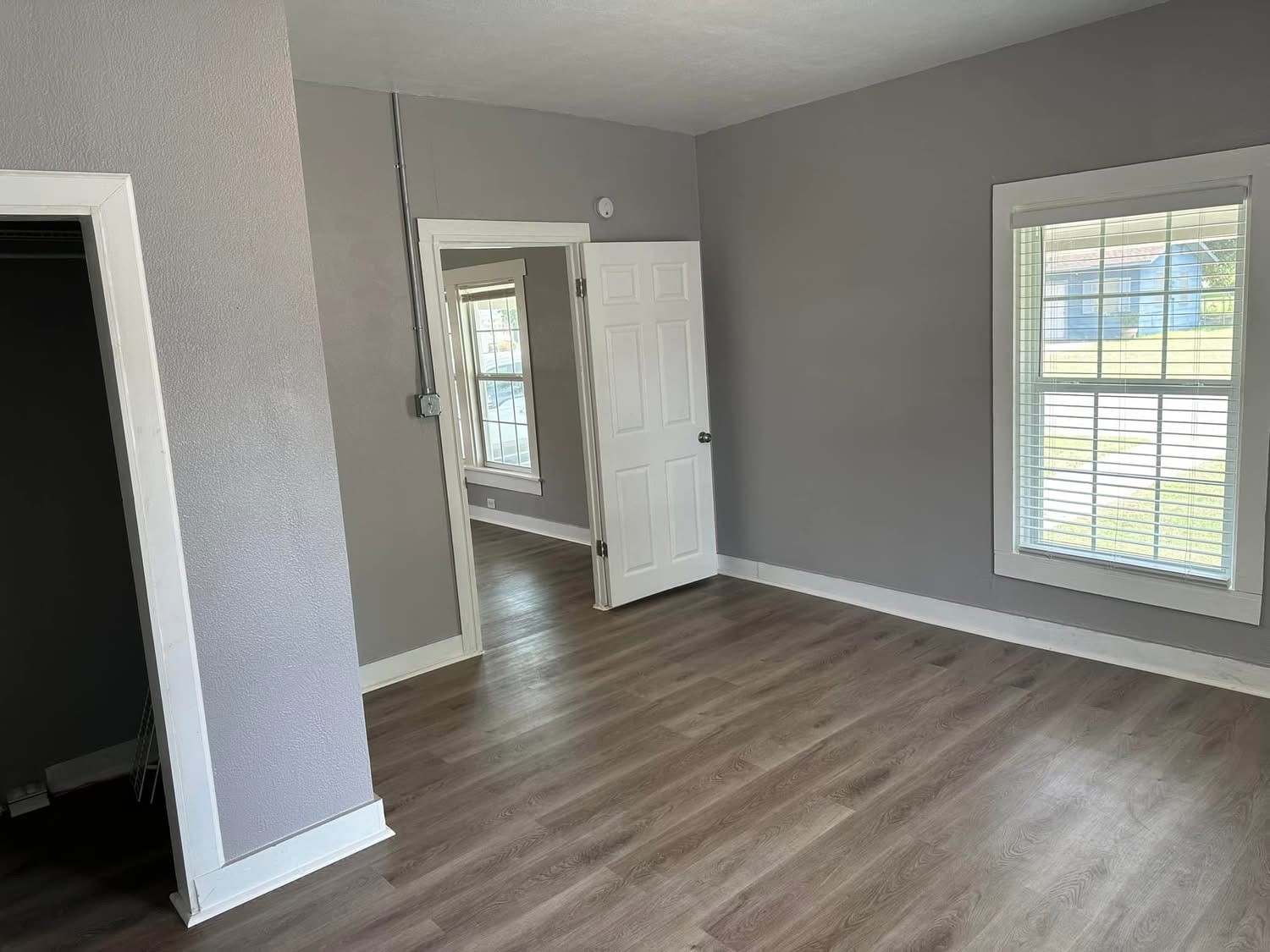 113 N Middle Street Property Photo 4