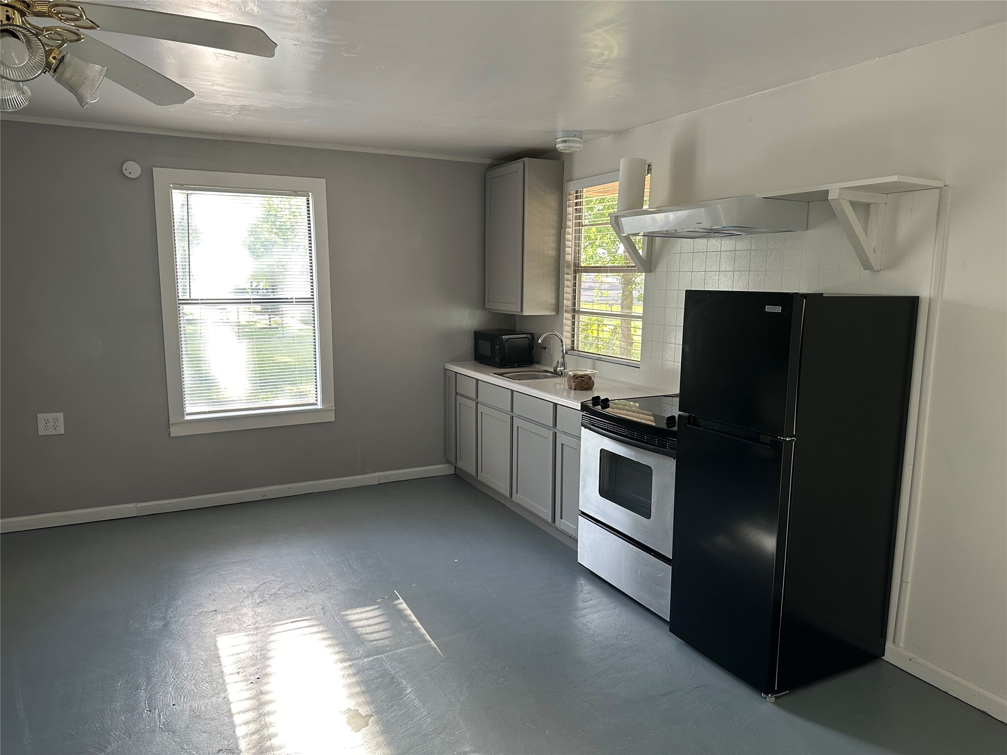 113 N Middle Street Property Photo 10