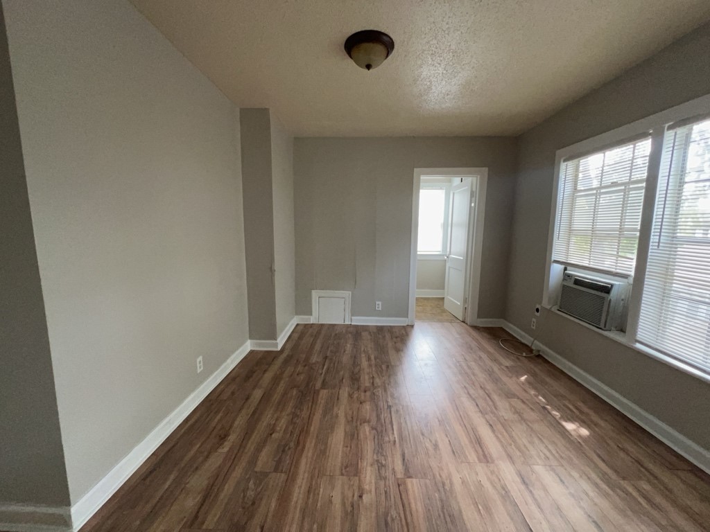 1552 Lombardy Street 4 Property Photo 6