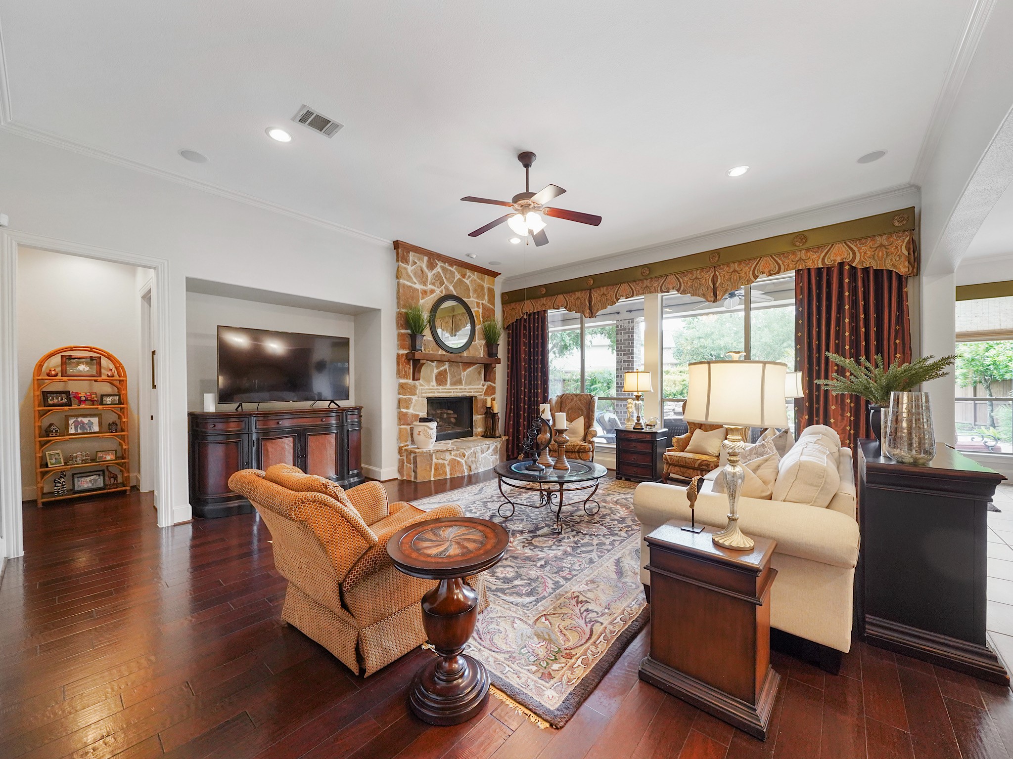 6015 Madrone Mdw Drive Property Photo 15