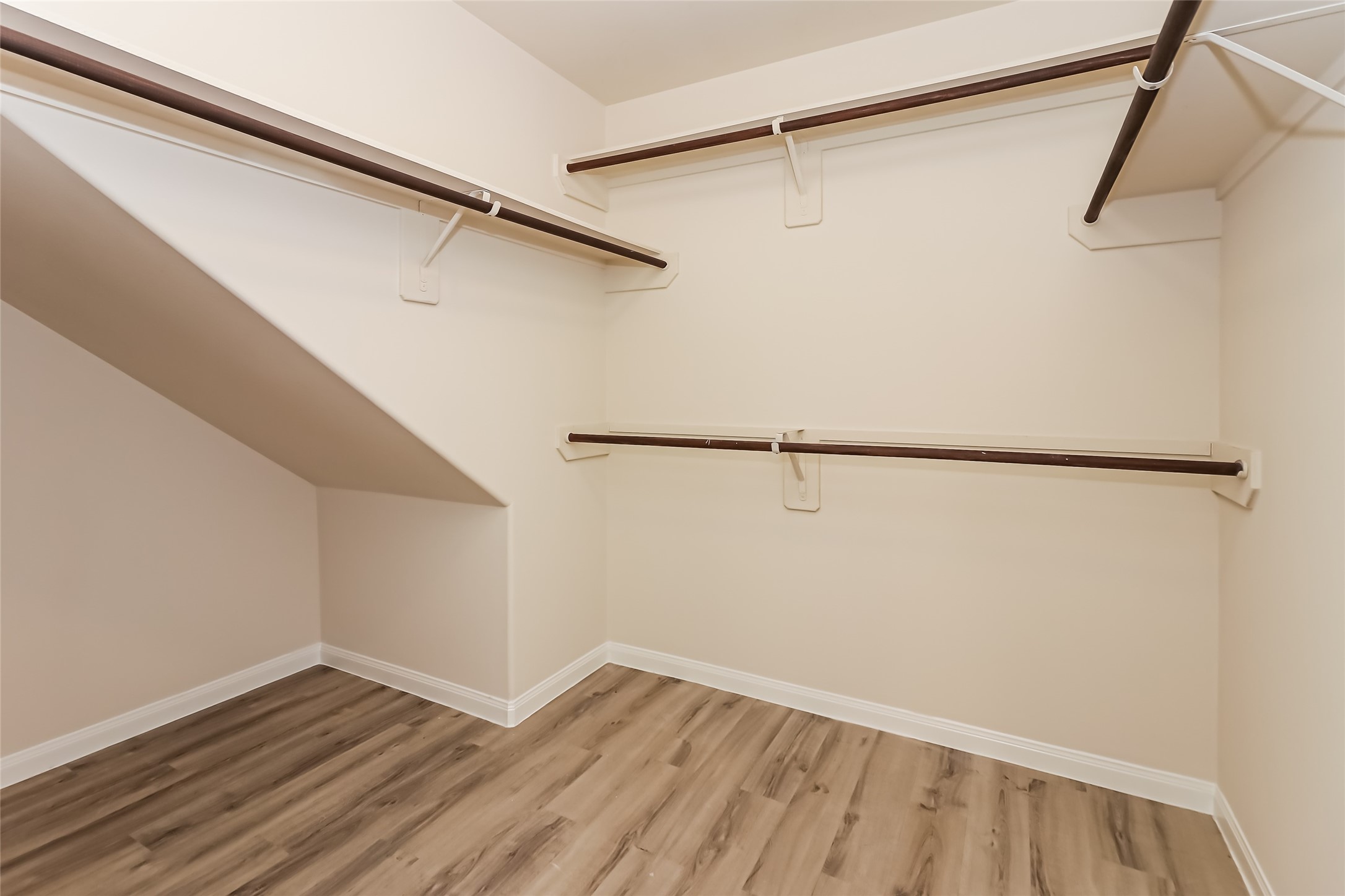 5710 Plantation Forest Drive Property Photo 10