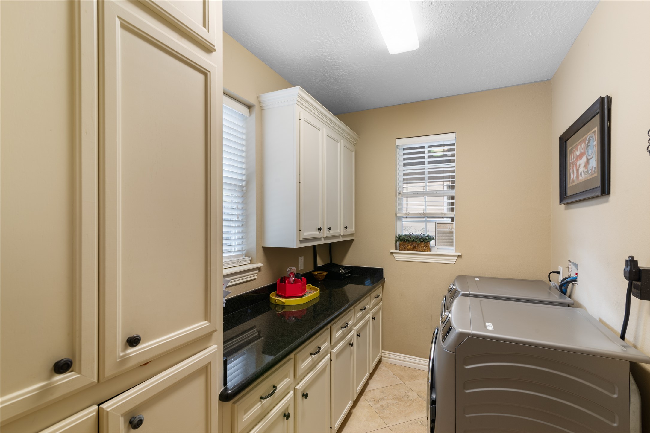 721 Oak Hill Lane Property Photo 9