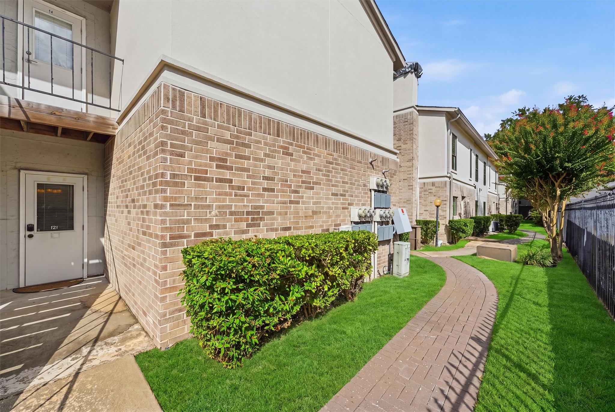2425 Augusta Drive 23 Property Photo 23