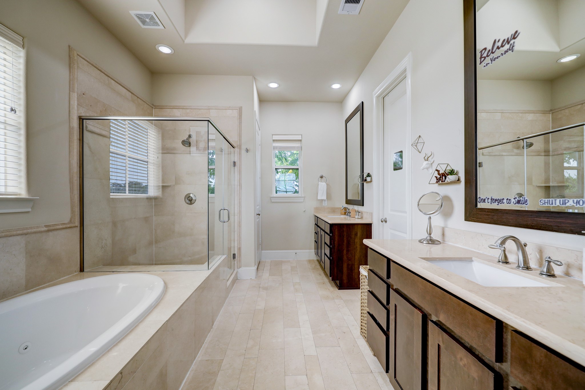 8932 Lakeshore Bend Drive Property Photo 12