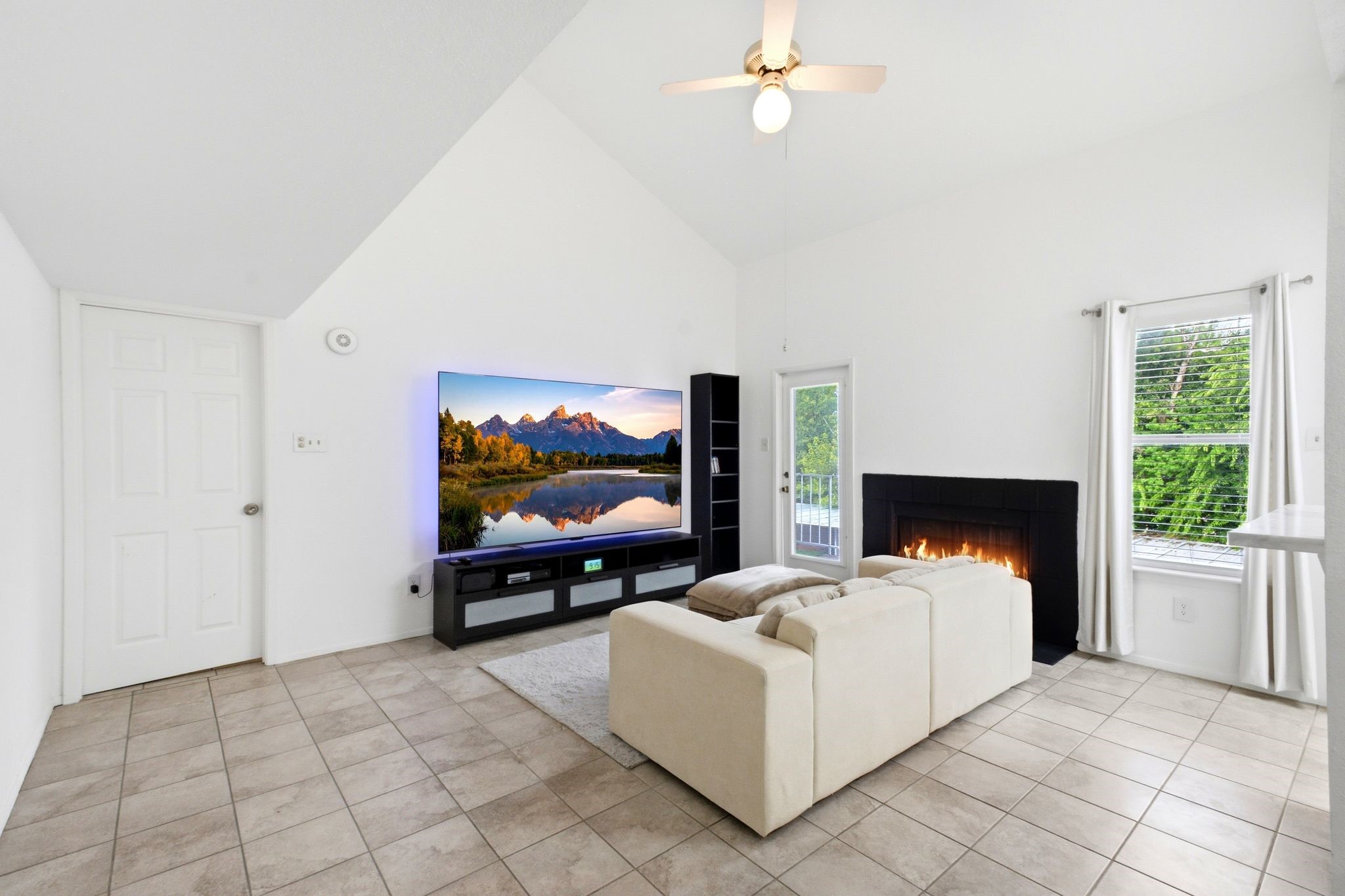 2011 Spenwick Drive 425 Property Photo 6