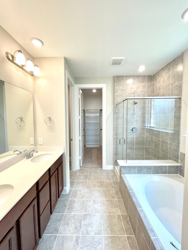11419 Windy Cedar Court Property Photo 12