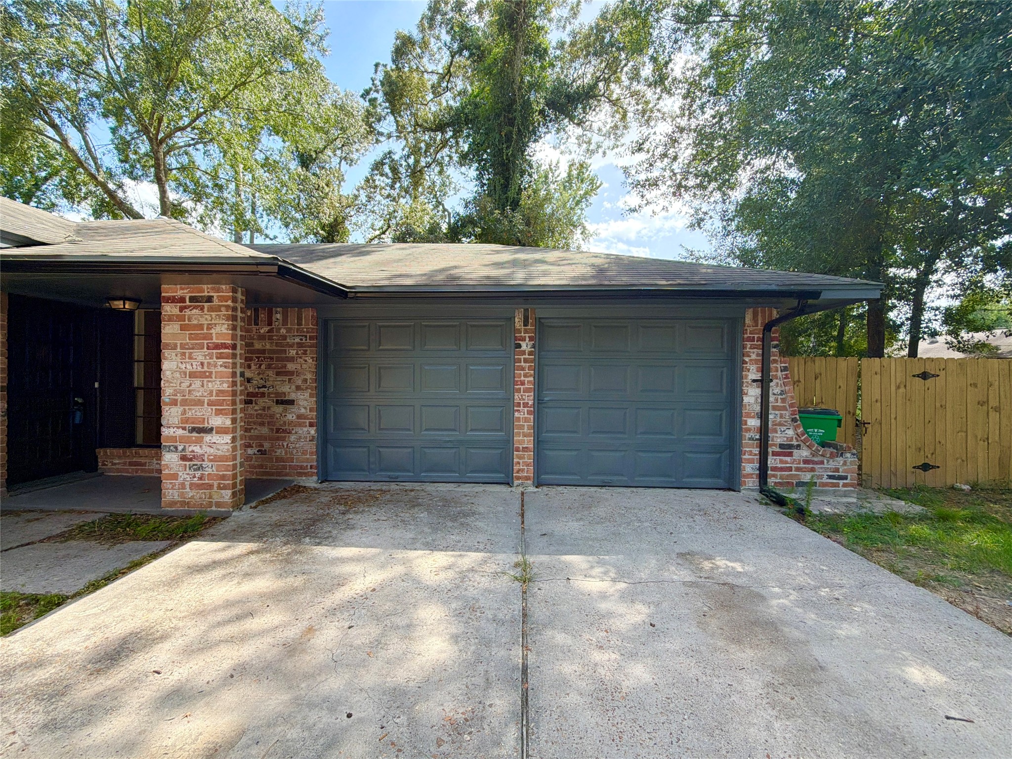 3427 Dovie Drive Property Photo 3