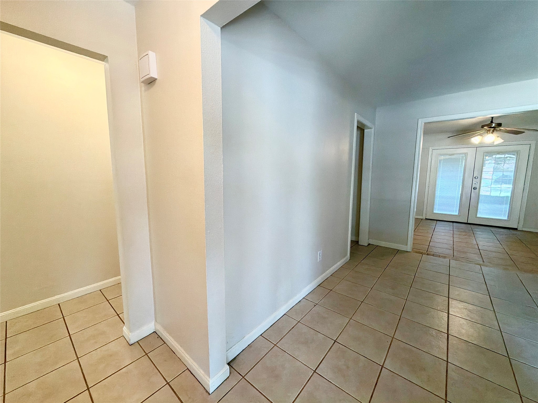 3427 Dovie Drive Property Photo 4