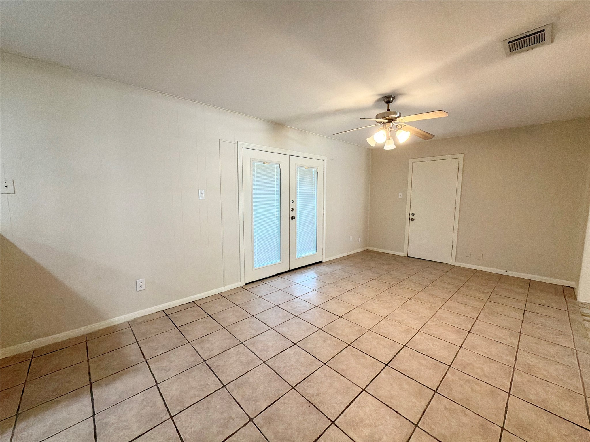 3427 Dovie Drive Property Photo 7
