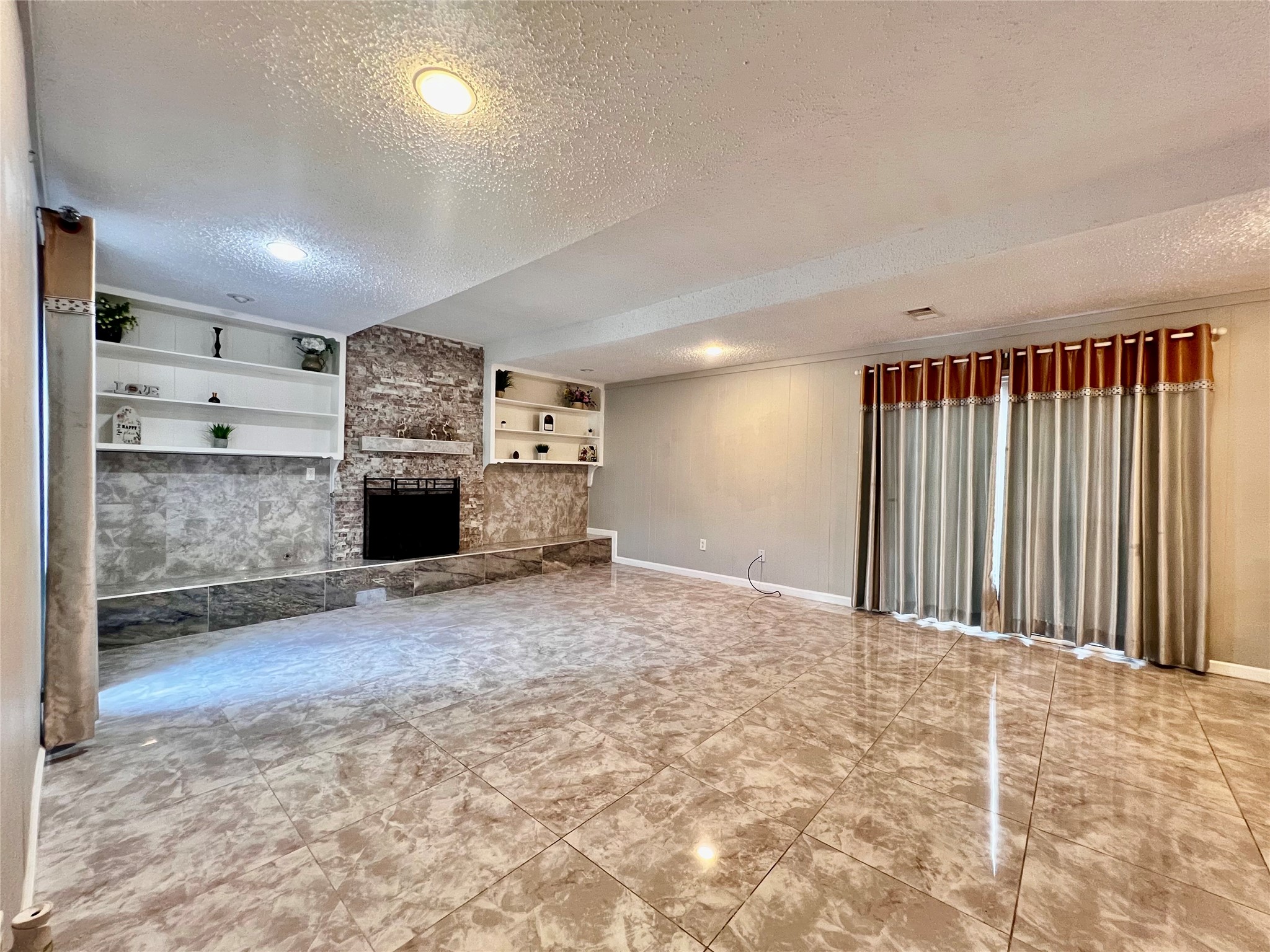13819 Wickersham Lane Property Photo 7
