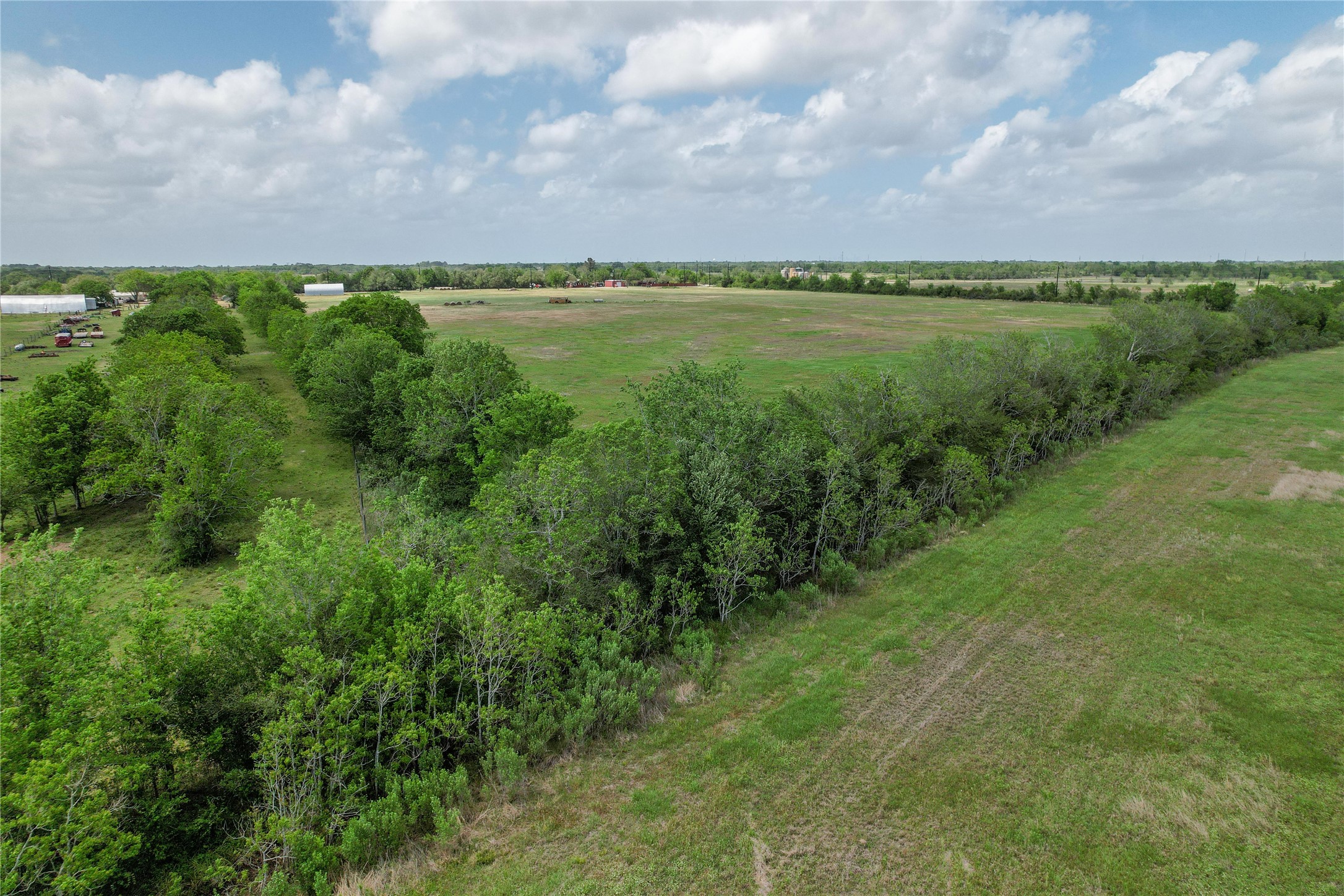 000 County Road 98 Property Photo 2