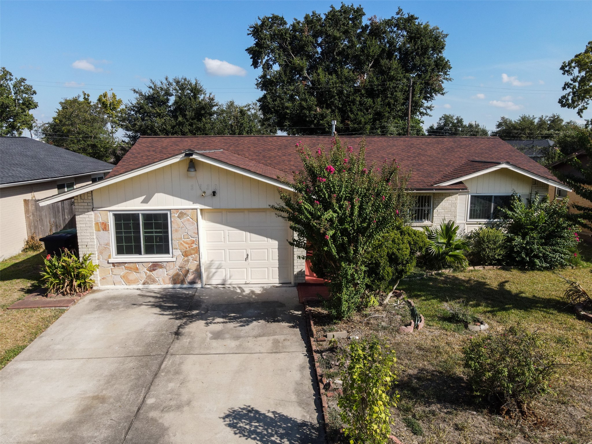 3930 Knottynold Ln Lane Property Photo 1