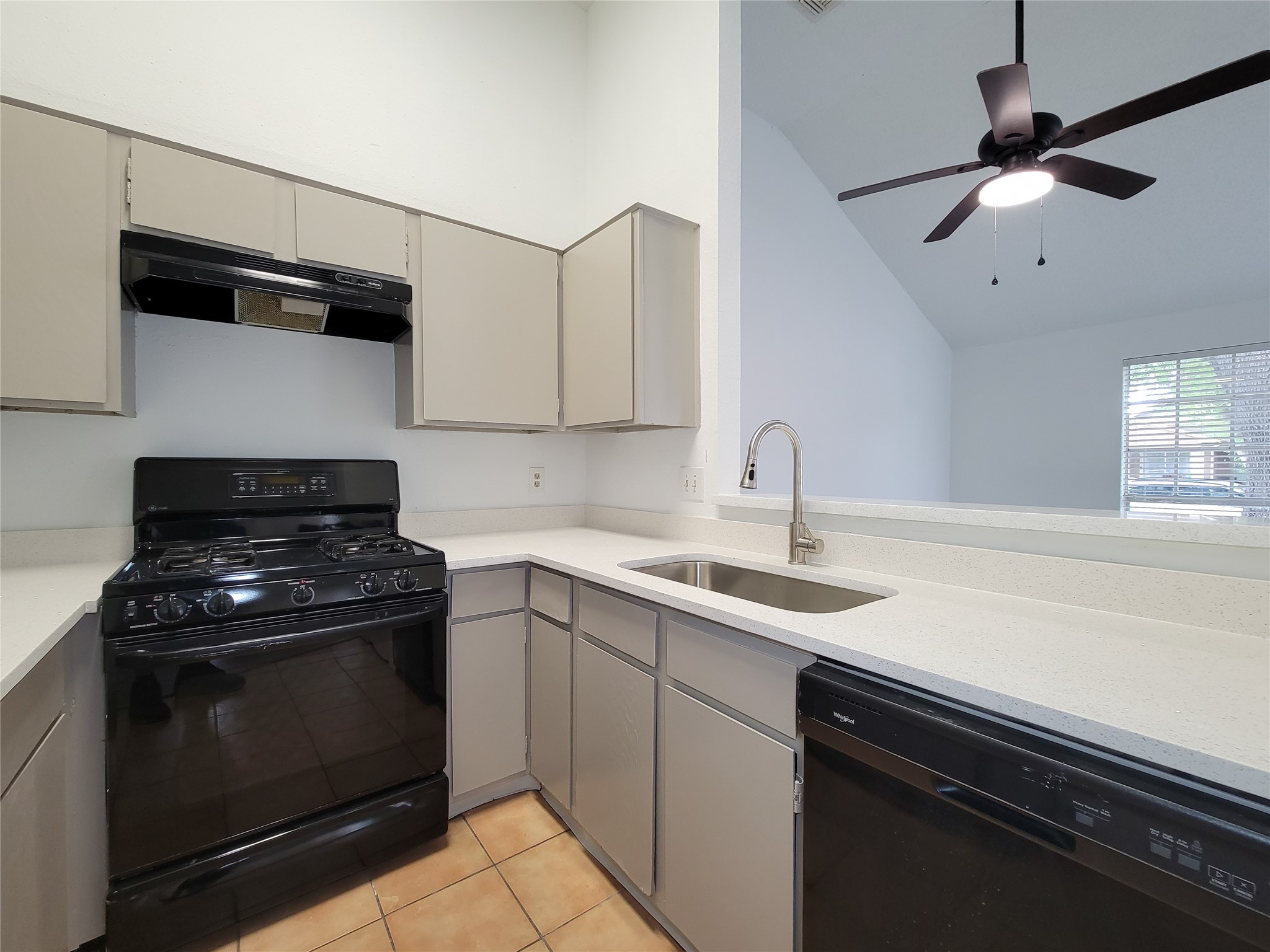 17008 Mercado Drive Property Photo 12