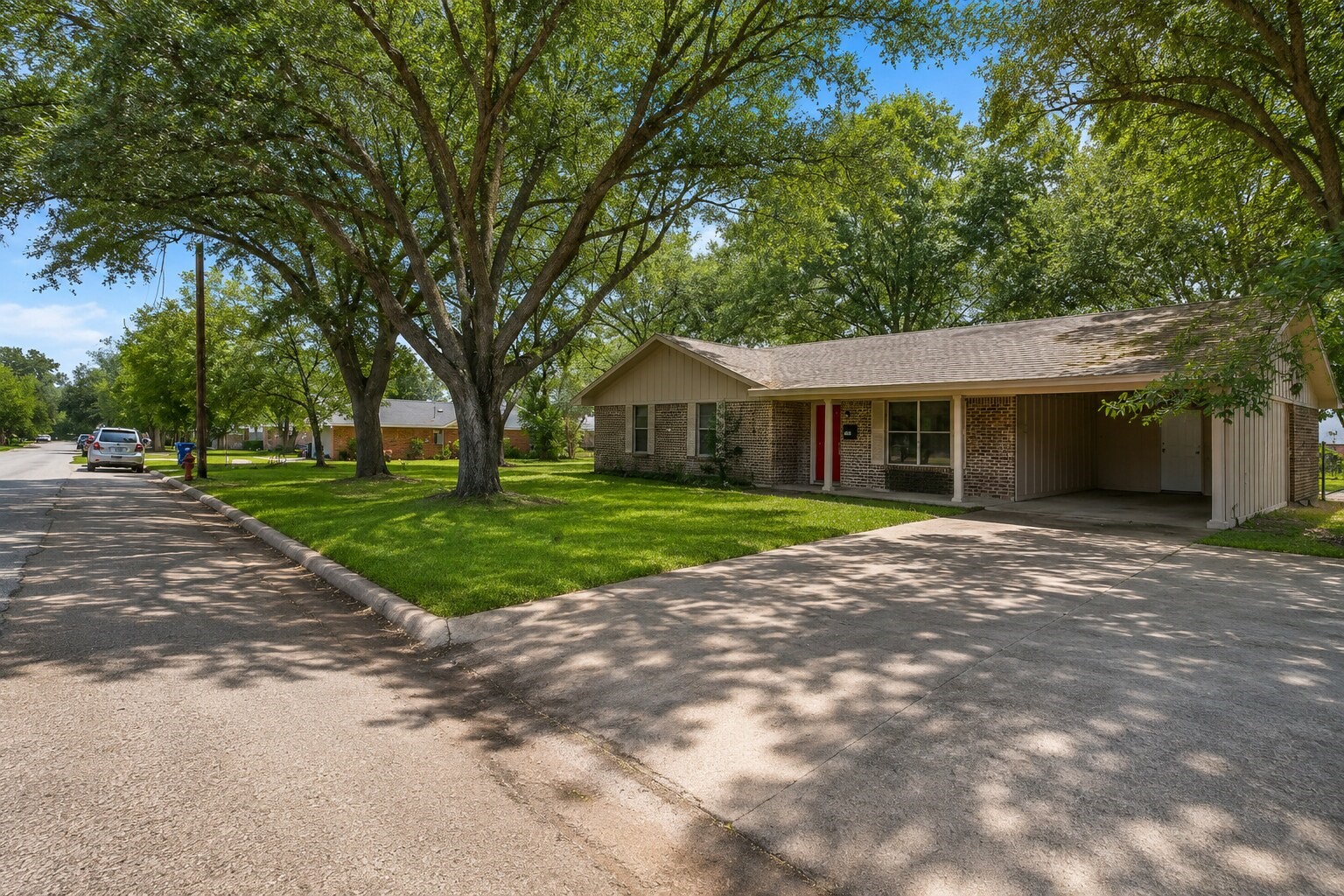 122 Charles Street Property Photo 3