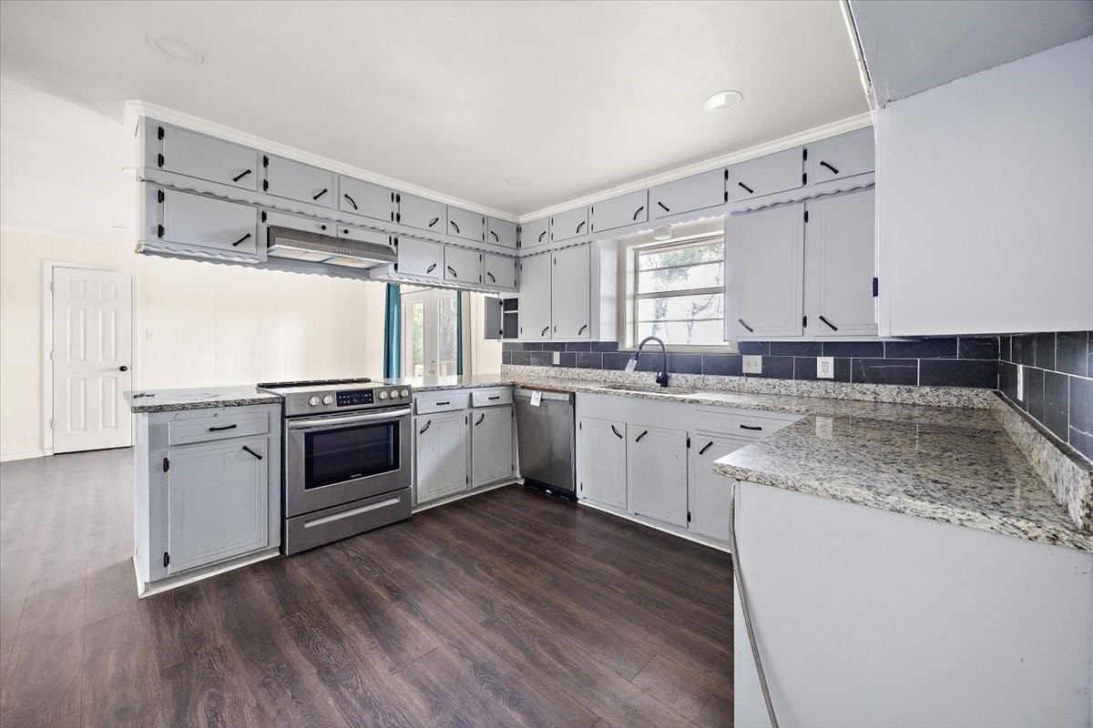 122 Charles Street Property Photo 7