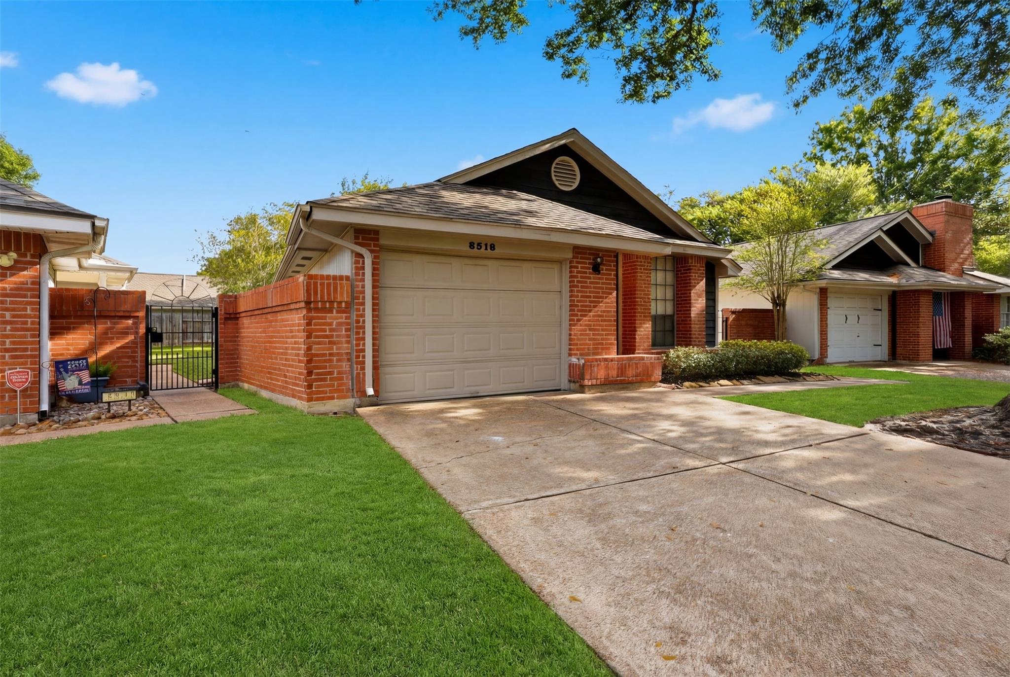 8518 Pool Creek Drive Property Photo 3