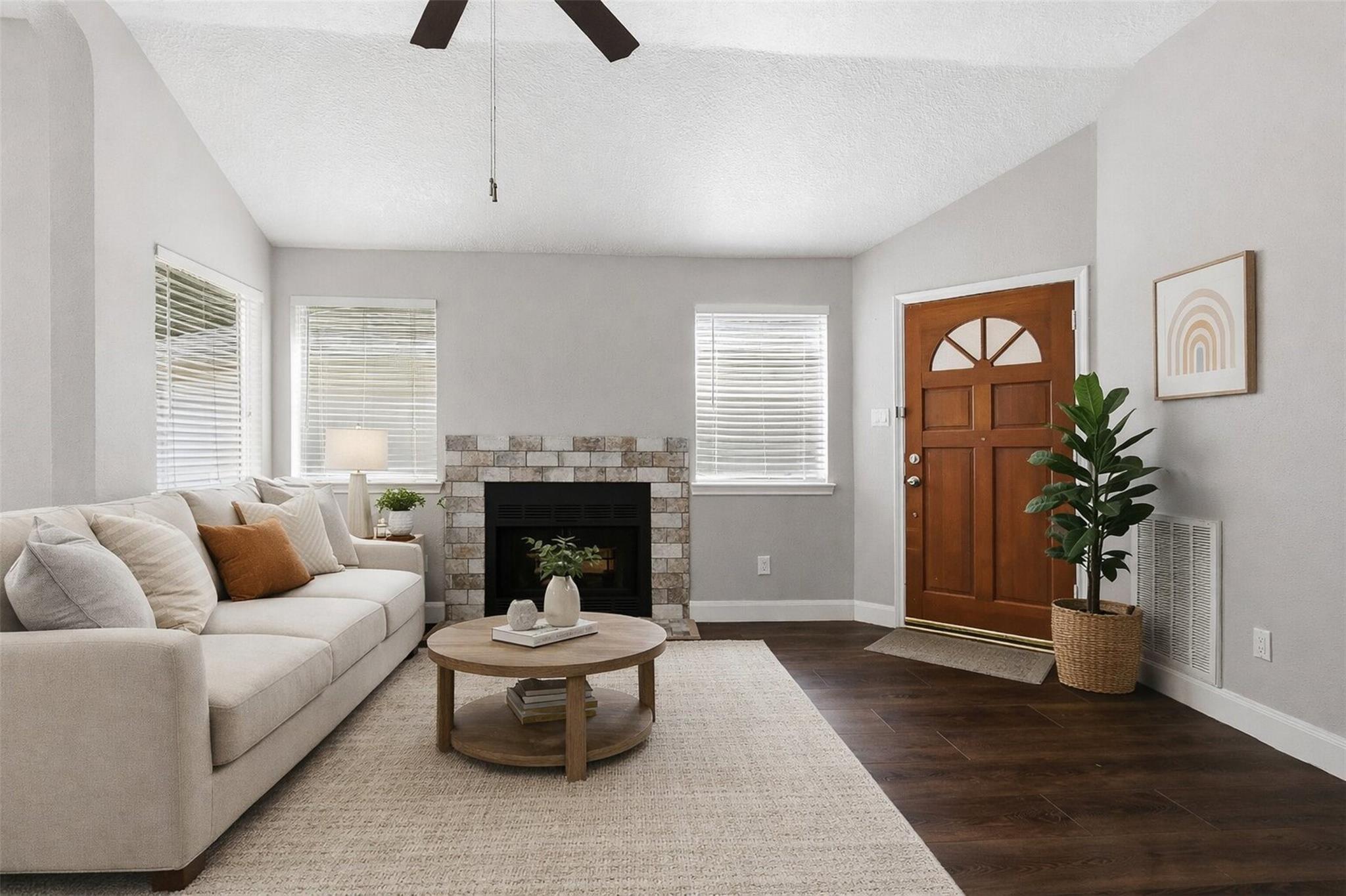 8518 Pool Creek Drive Property Photo 4