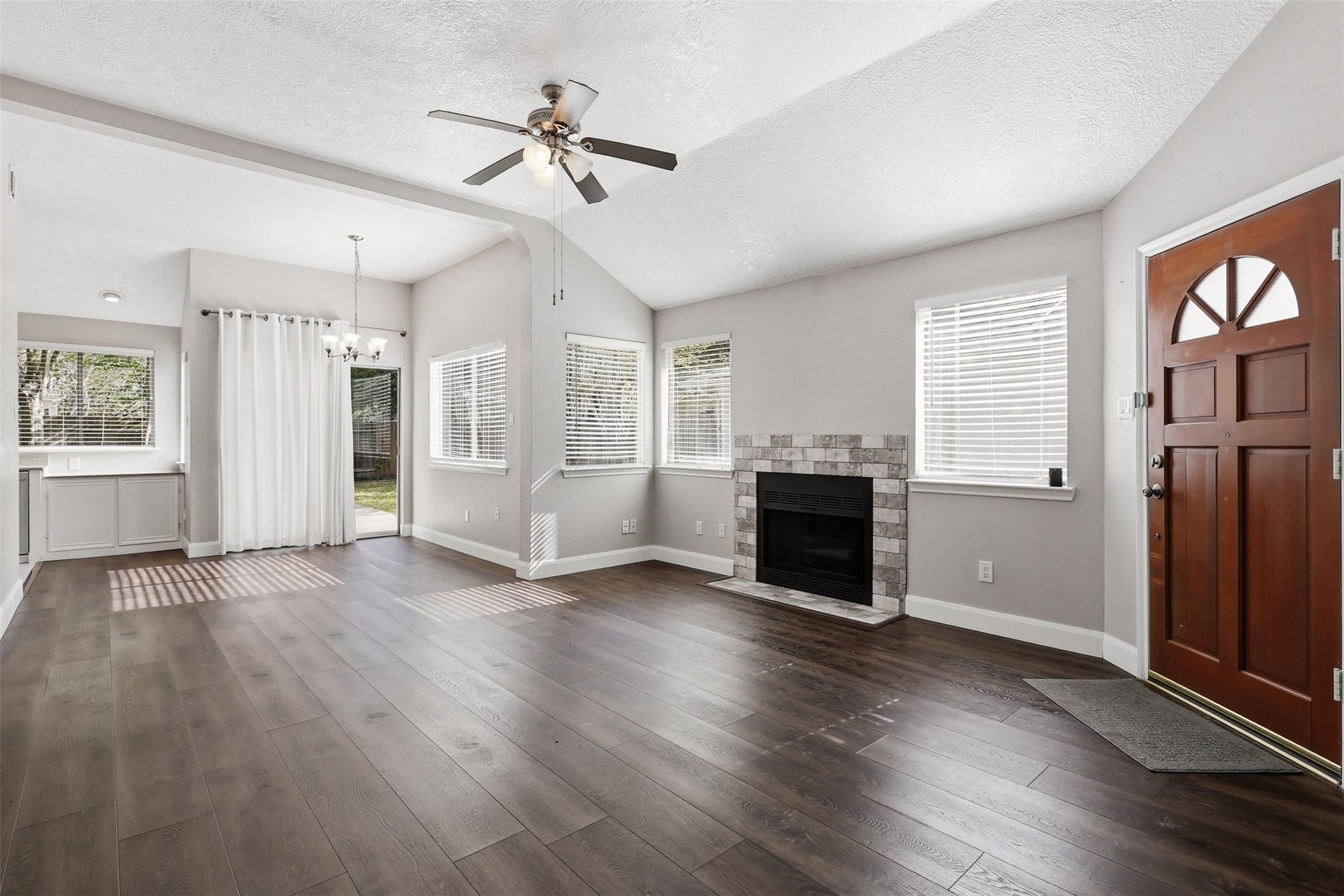 8518 Pool Creek Drive Property Photo 5