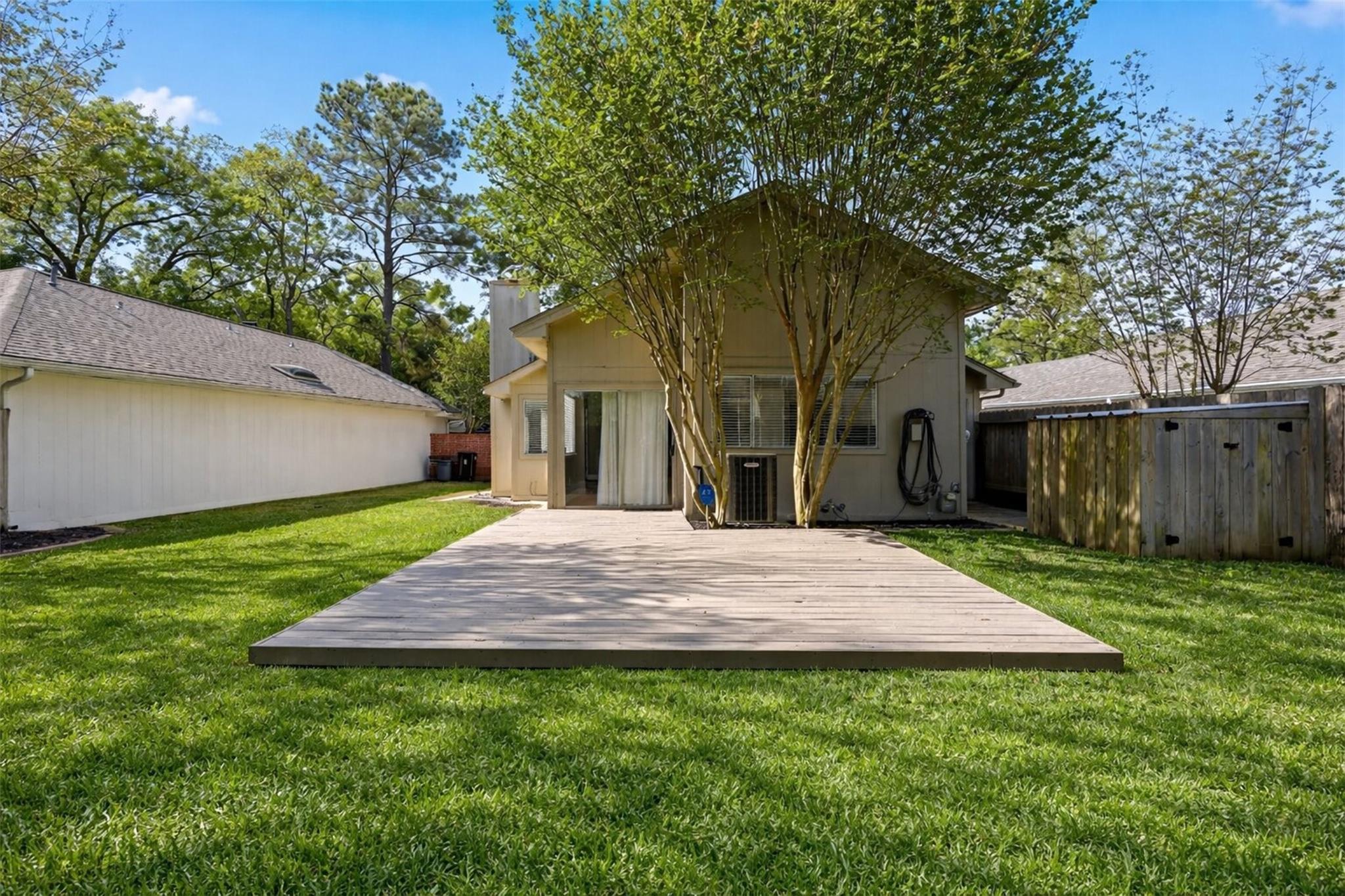 8518 Pool Creek Drive Property Photo 26